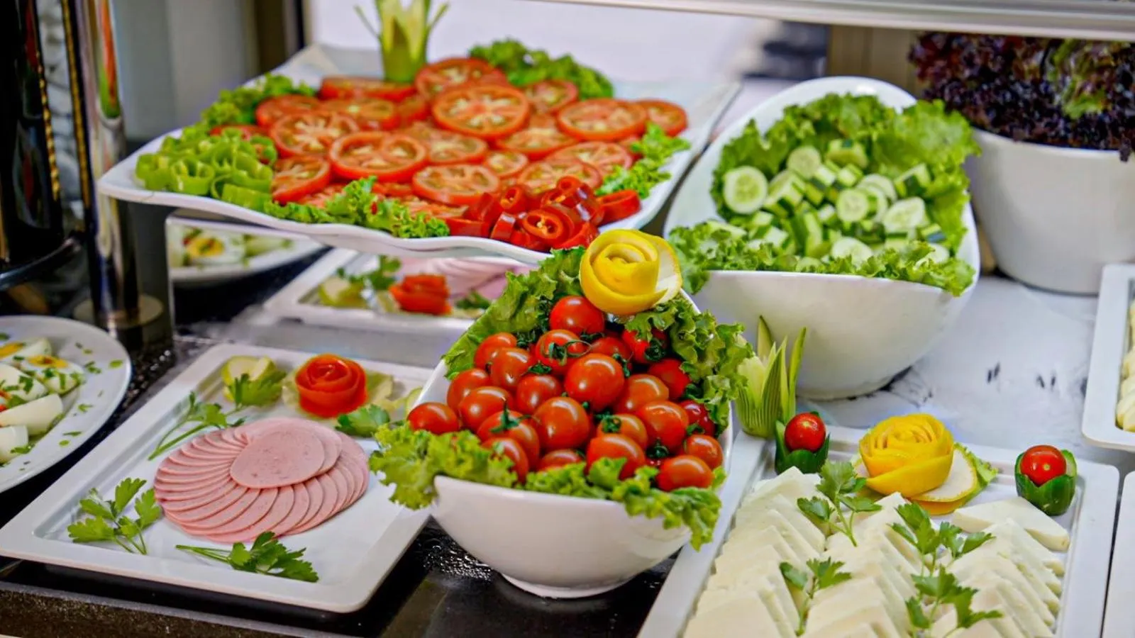 Food and drinks in Kent Hotel