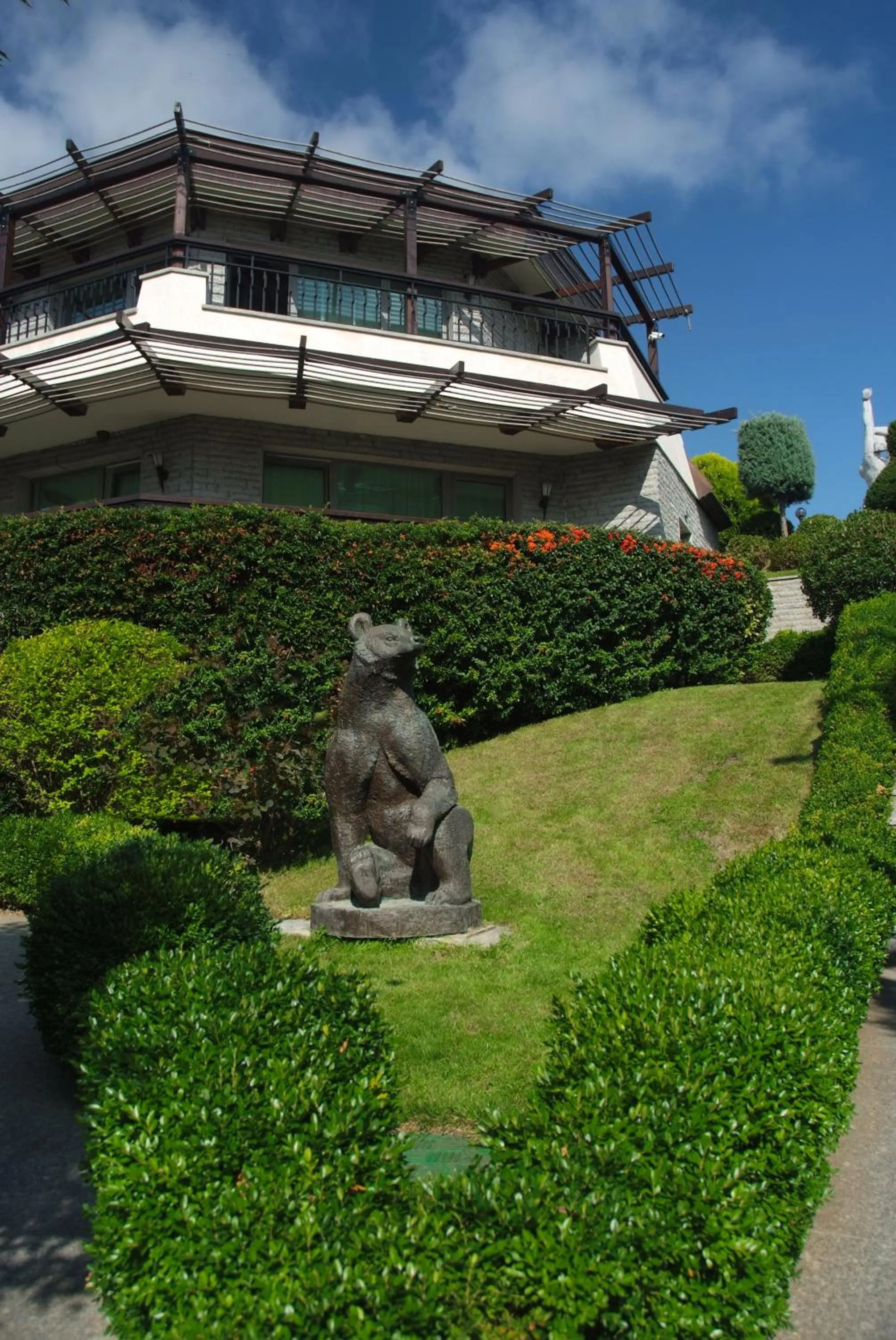 Property building in Art Complex Anel