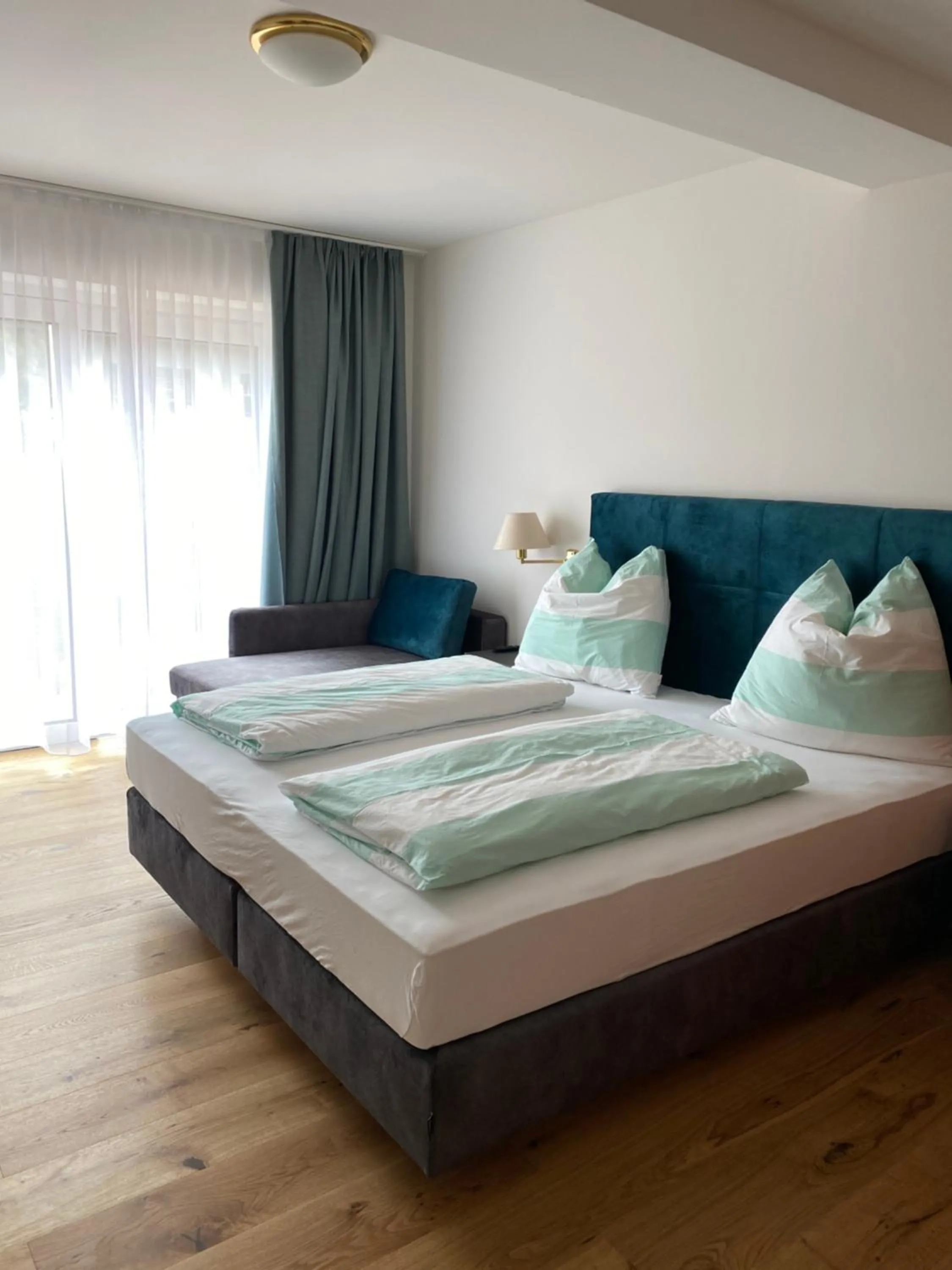 Double Room with Balcony - single occupancy in Stockers kleines Dorfhotel