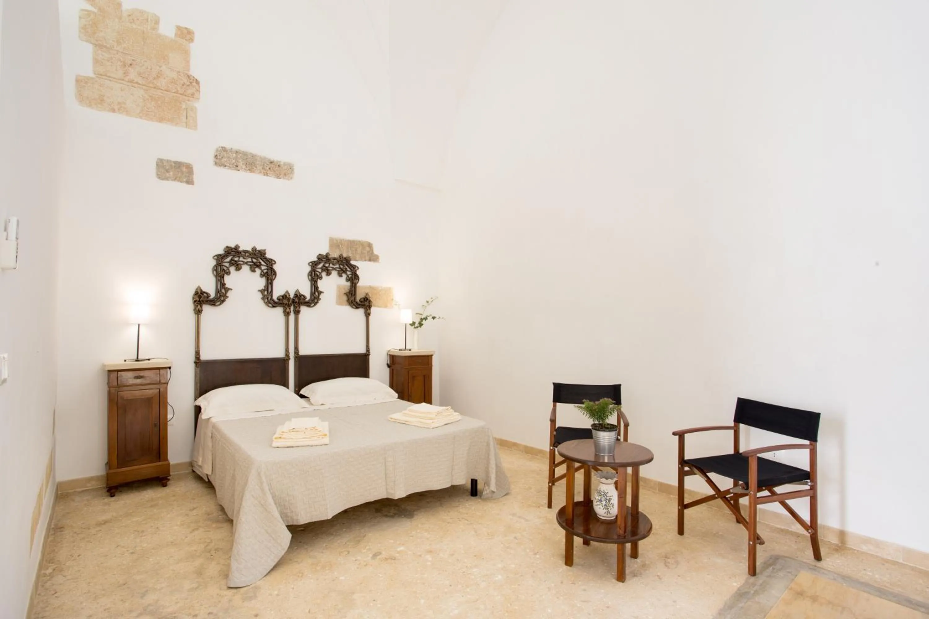 Photo of the whole room, Bed in Giardino Nascosto