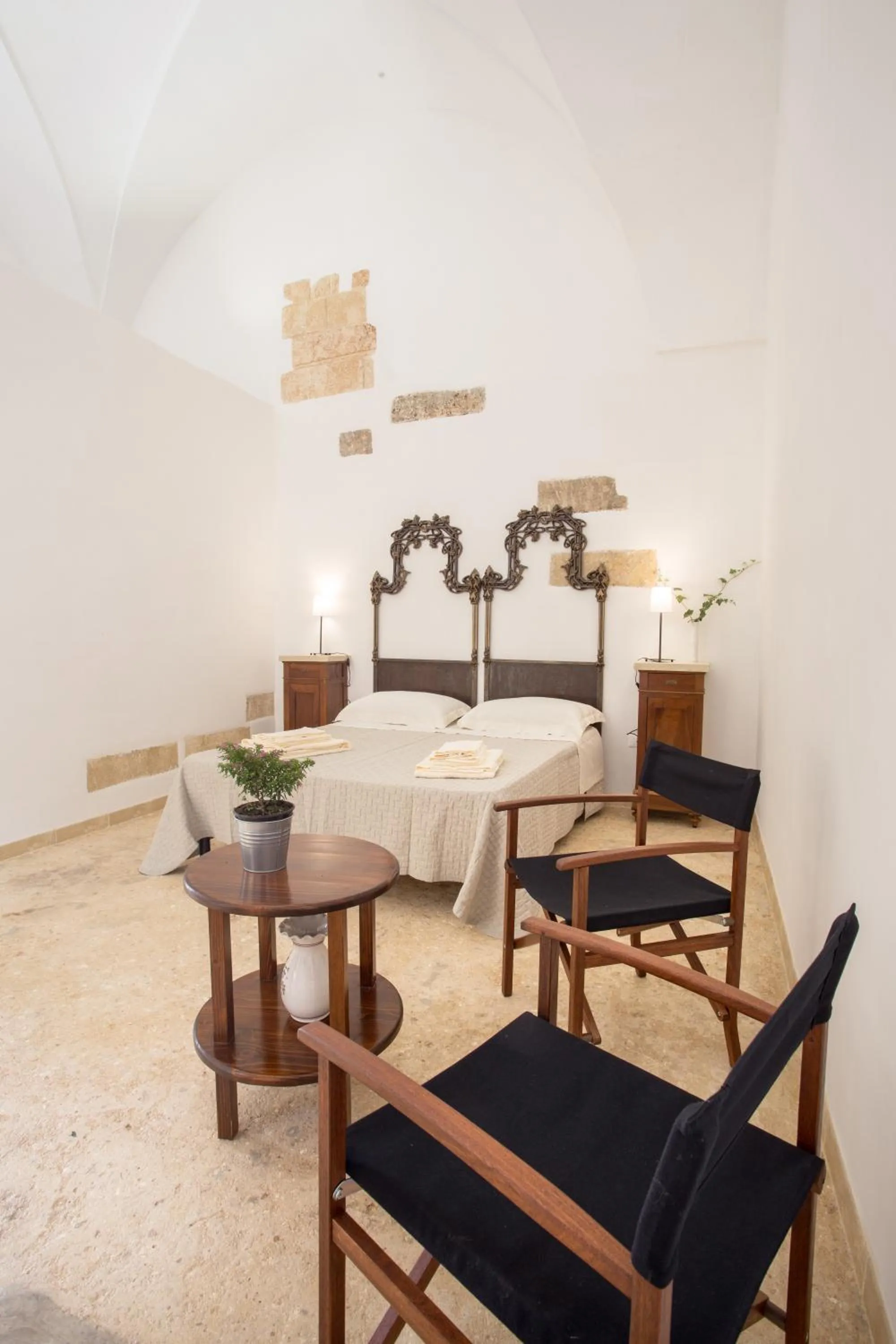 Photo of the whole room, Bed in Giardino Nascosto