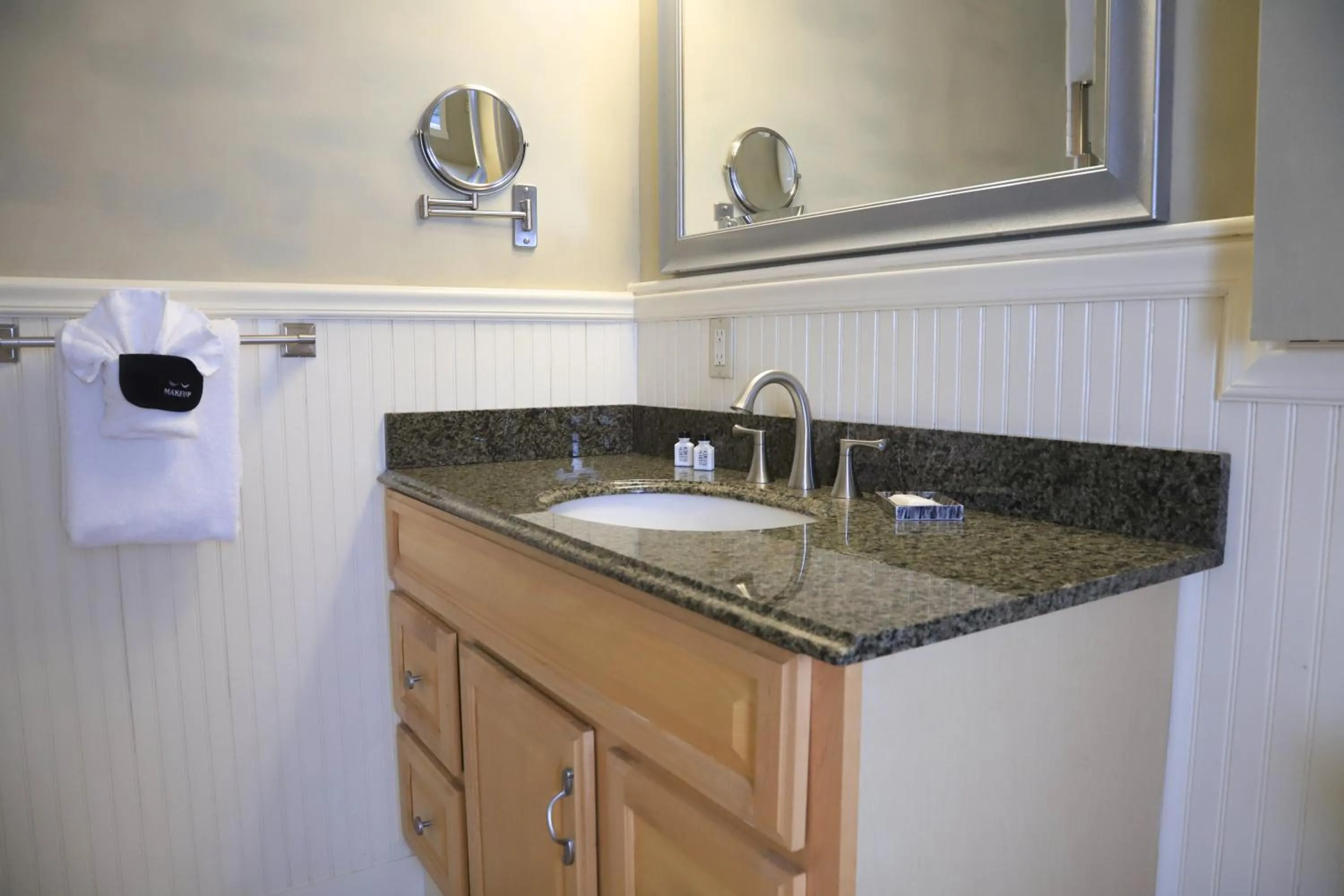 Bathroom in Hartstone Inn