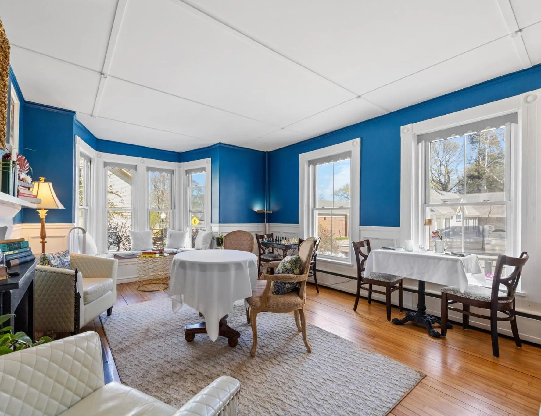 Living room in Hartstone Inn