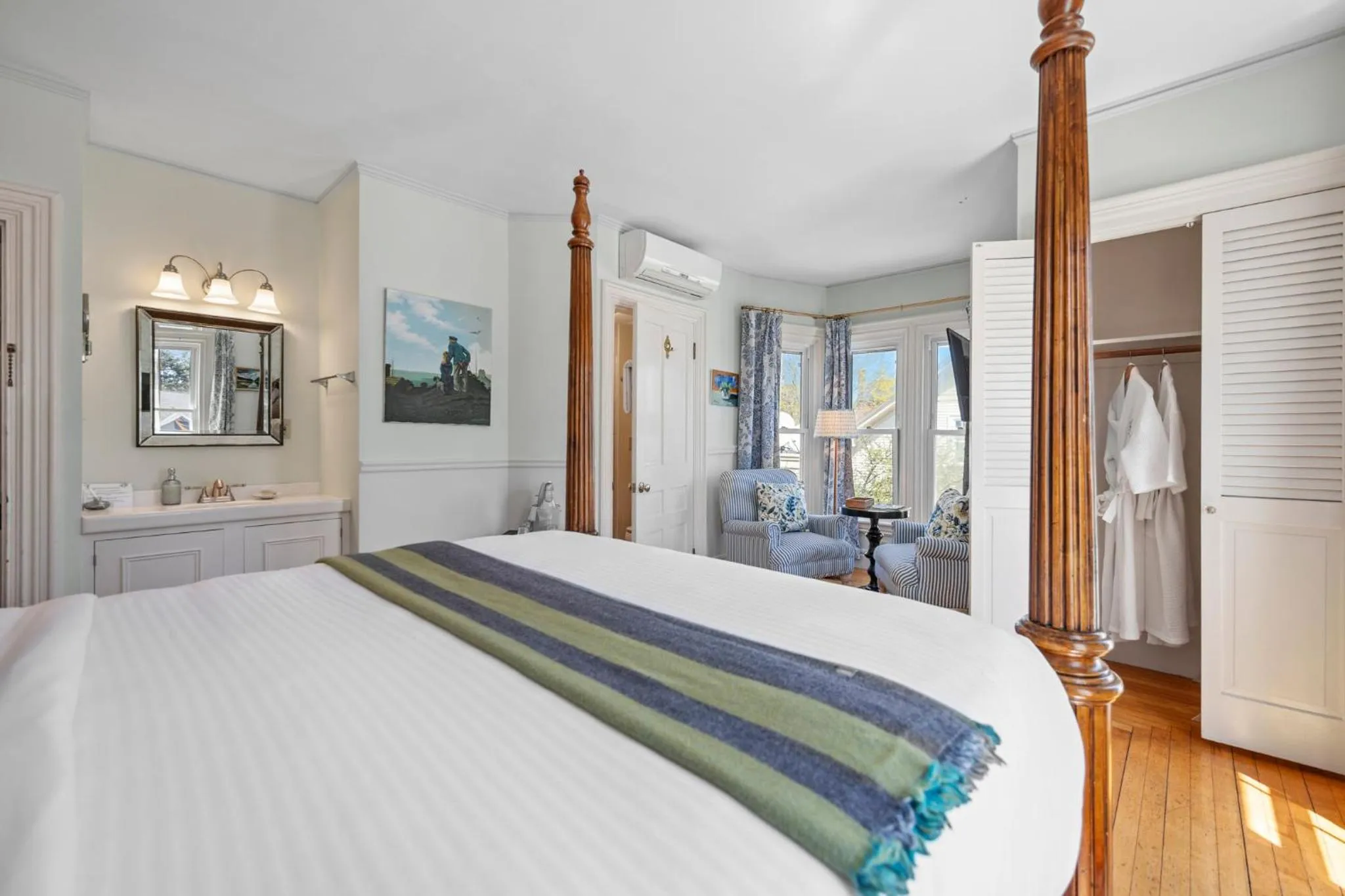 Bedroom, Bed in Hartstone Inn