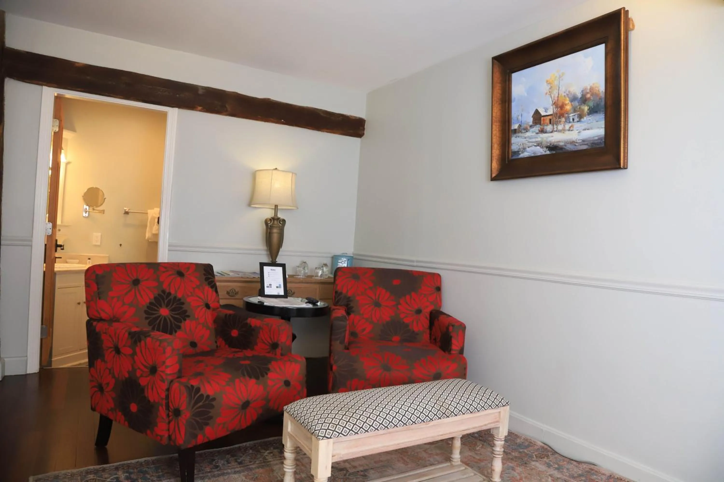 Living room in Hartstone Inn