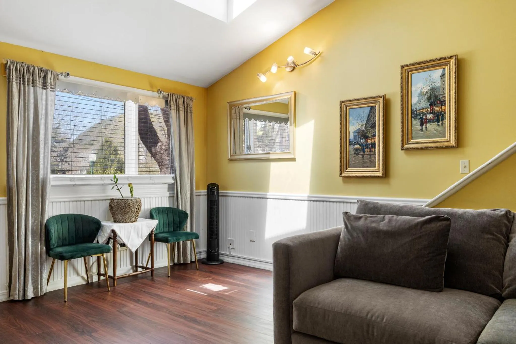 Living room in Hartstone Inn