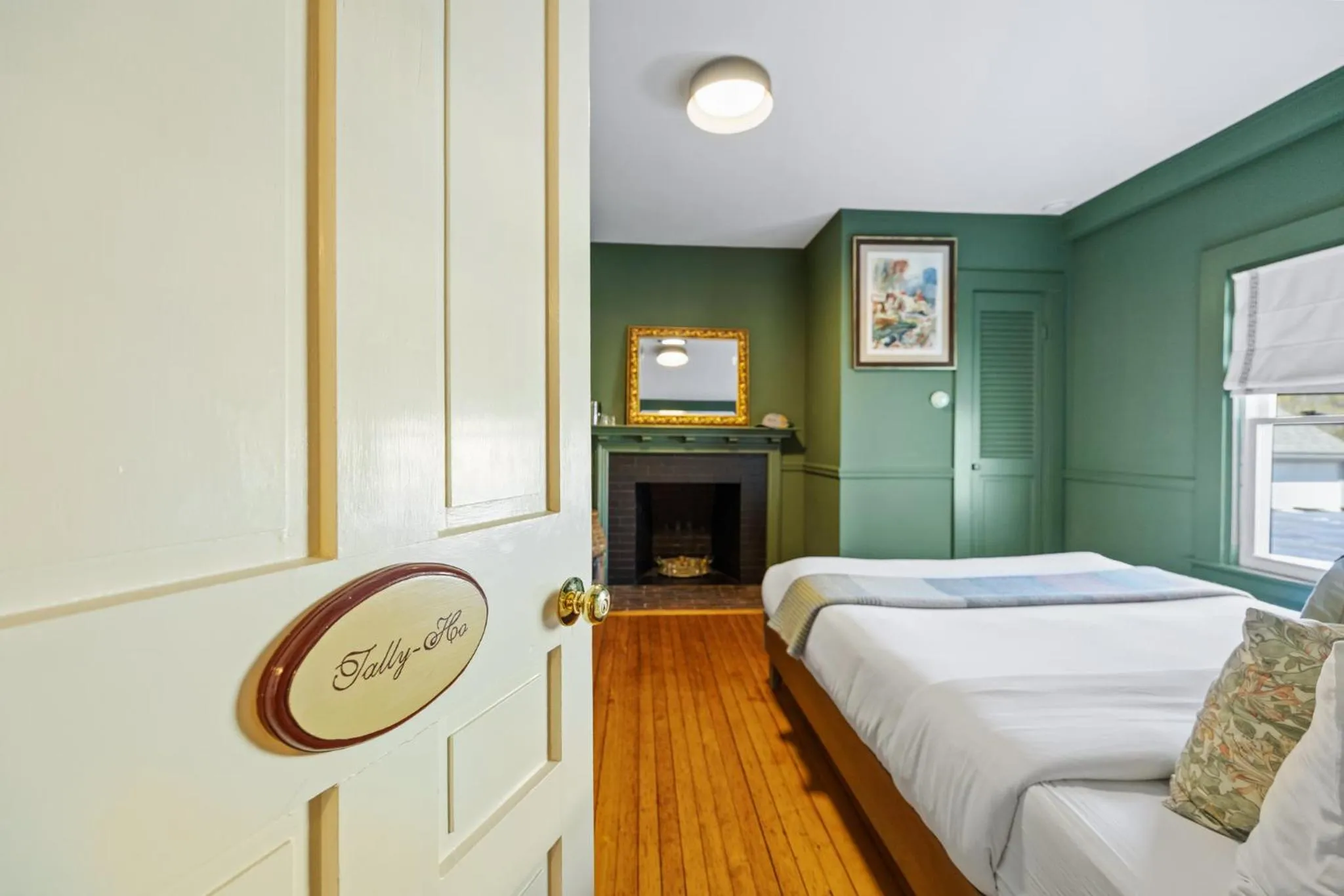 Bedroom, Bed in Hartstone Inn