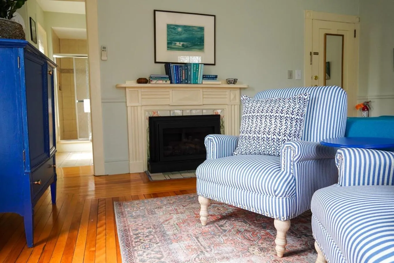 Seating area in Hartstone Inn