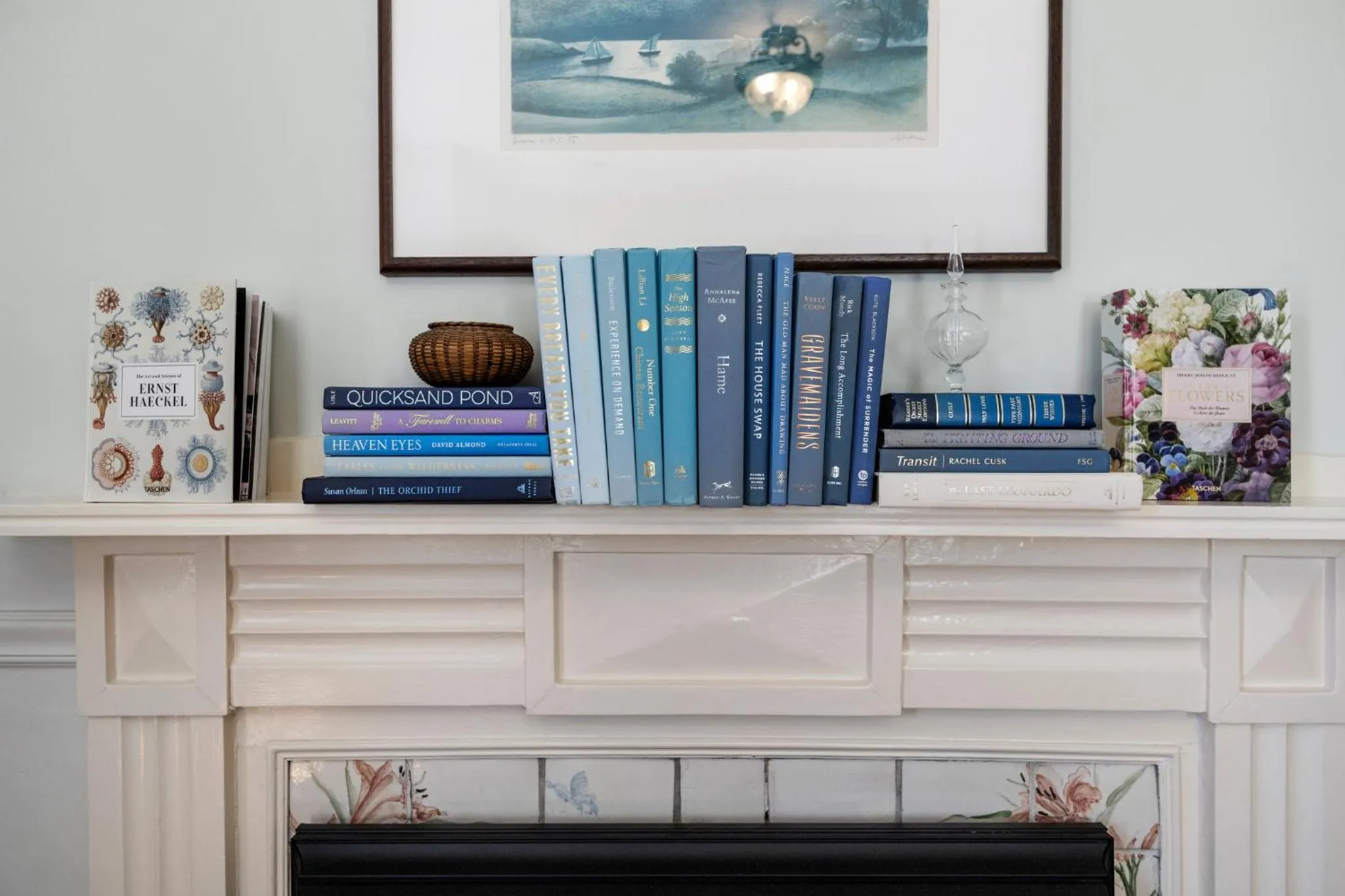 Decorative detail in Hartstone Inn