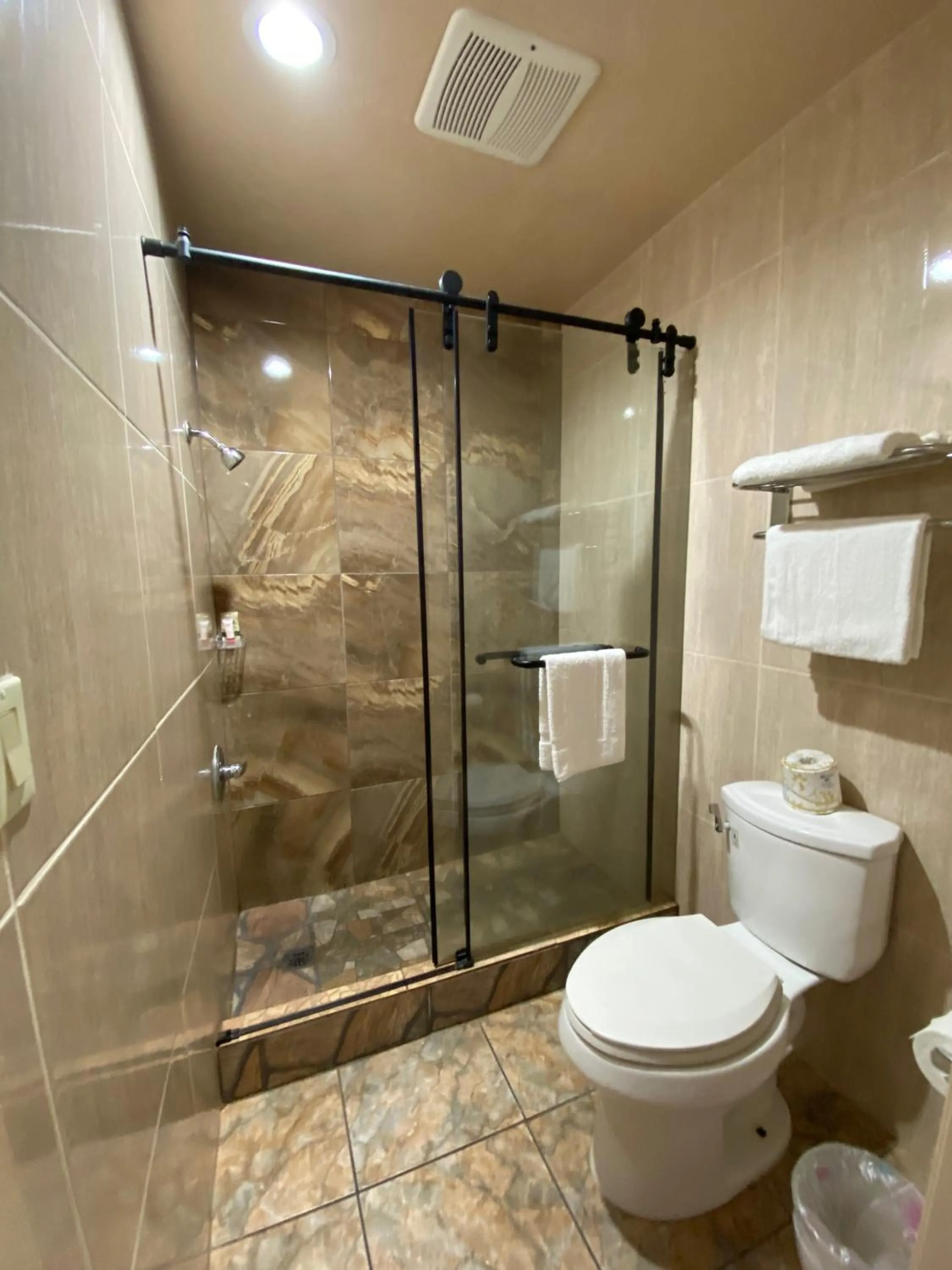 Shower in Dream Inn