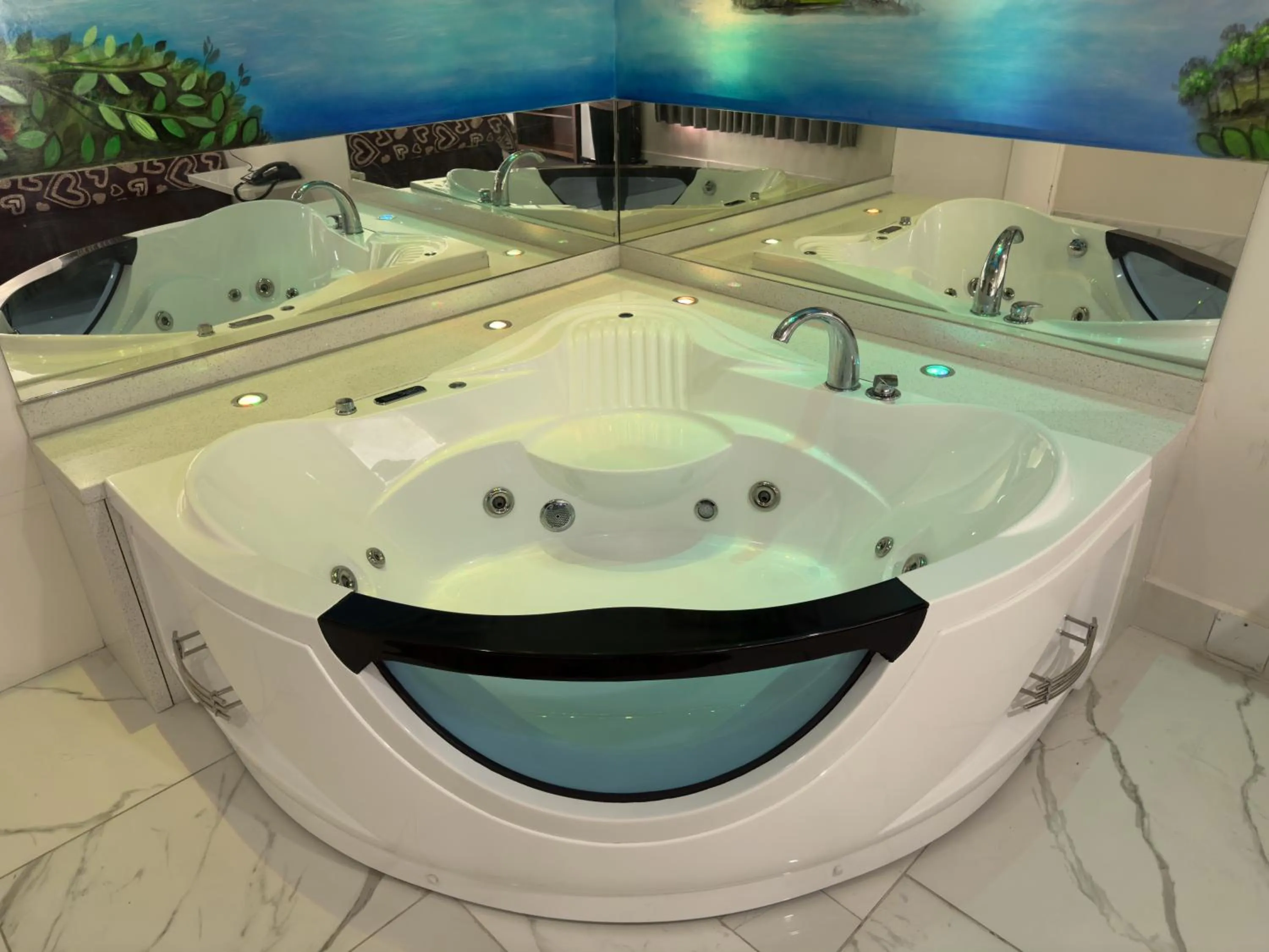 Hot Tub in Dream Inn
