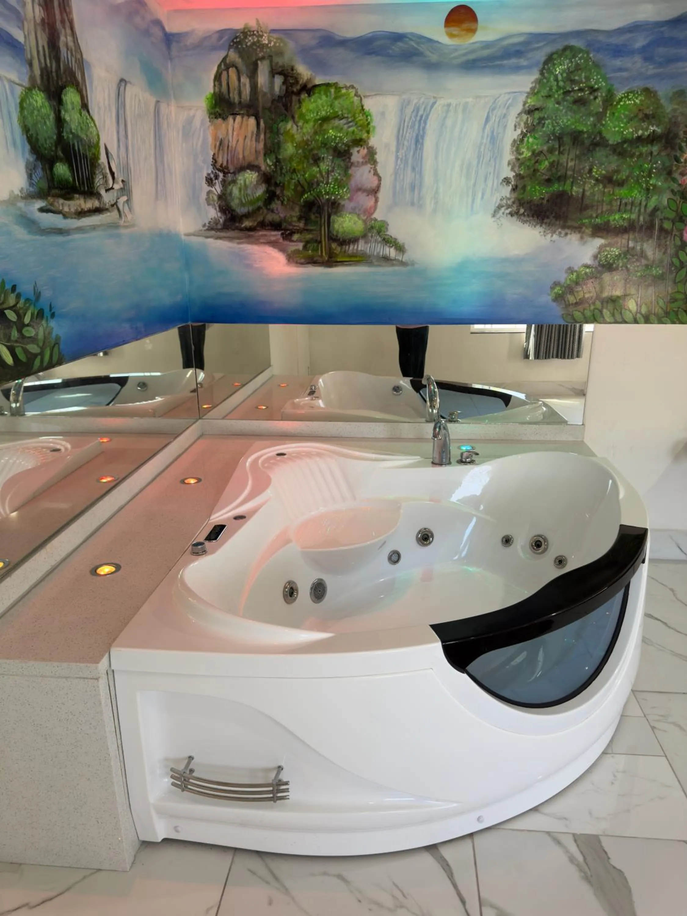 Hot Tub in Dream Inn