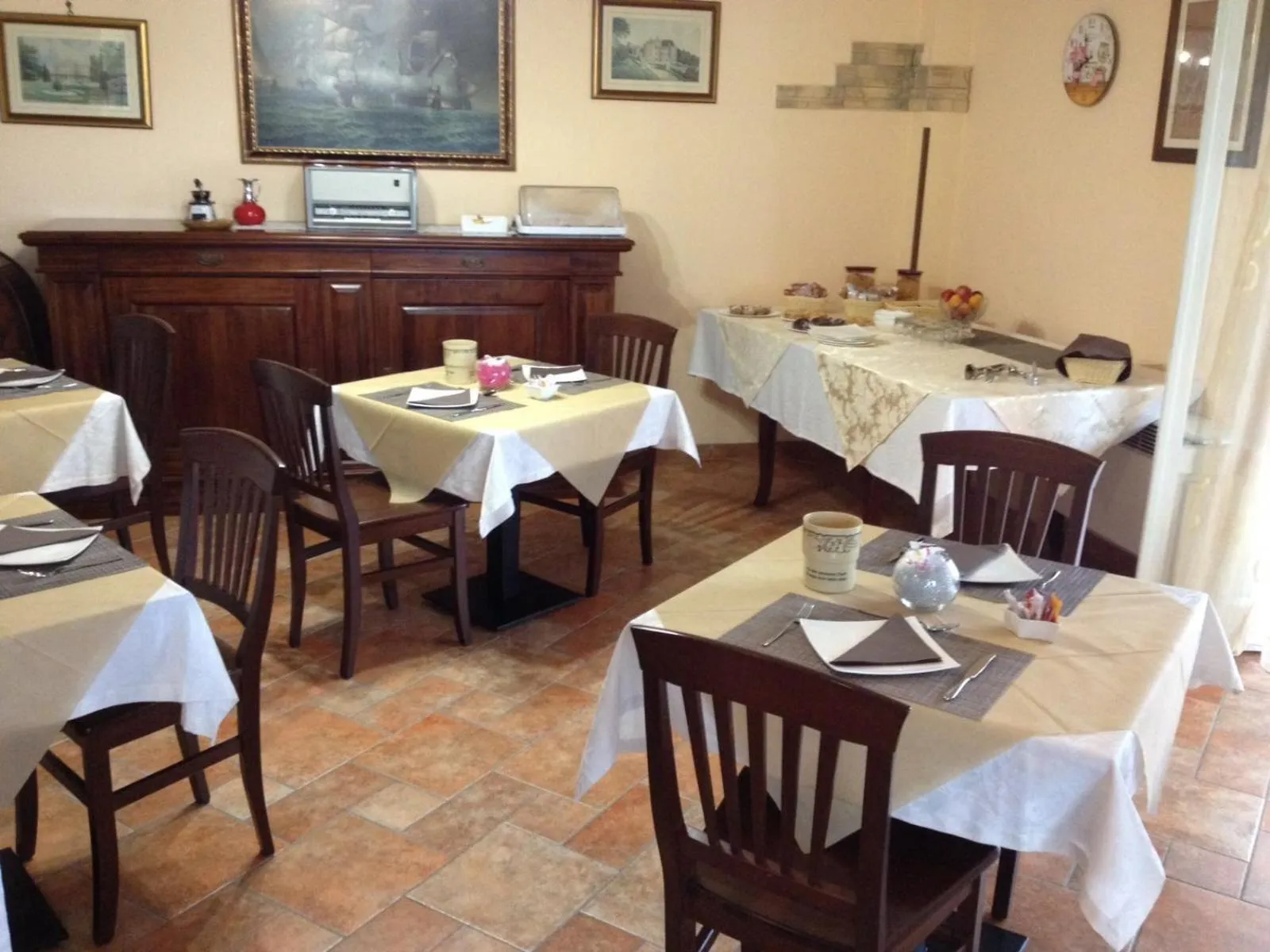 Breakfast in B&B Villa Isa