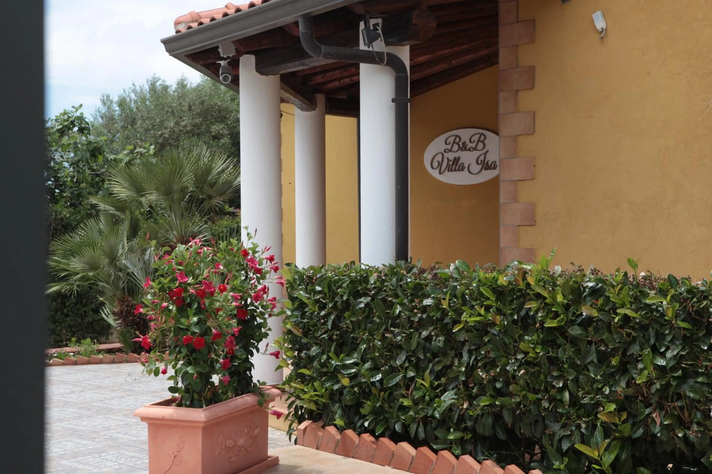 Facade/entrance in B&B Villa Isa