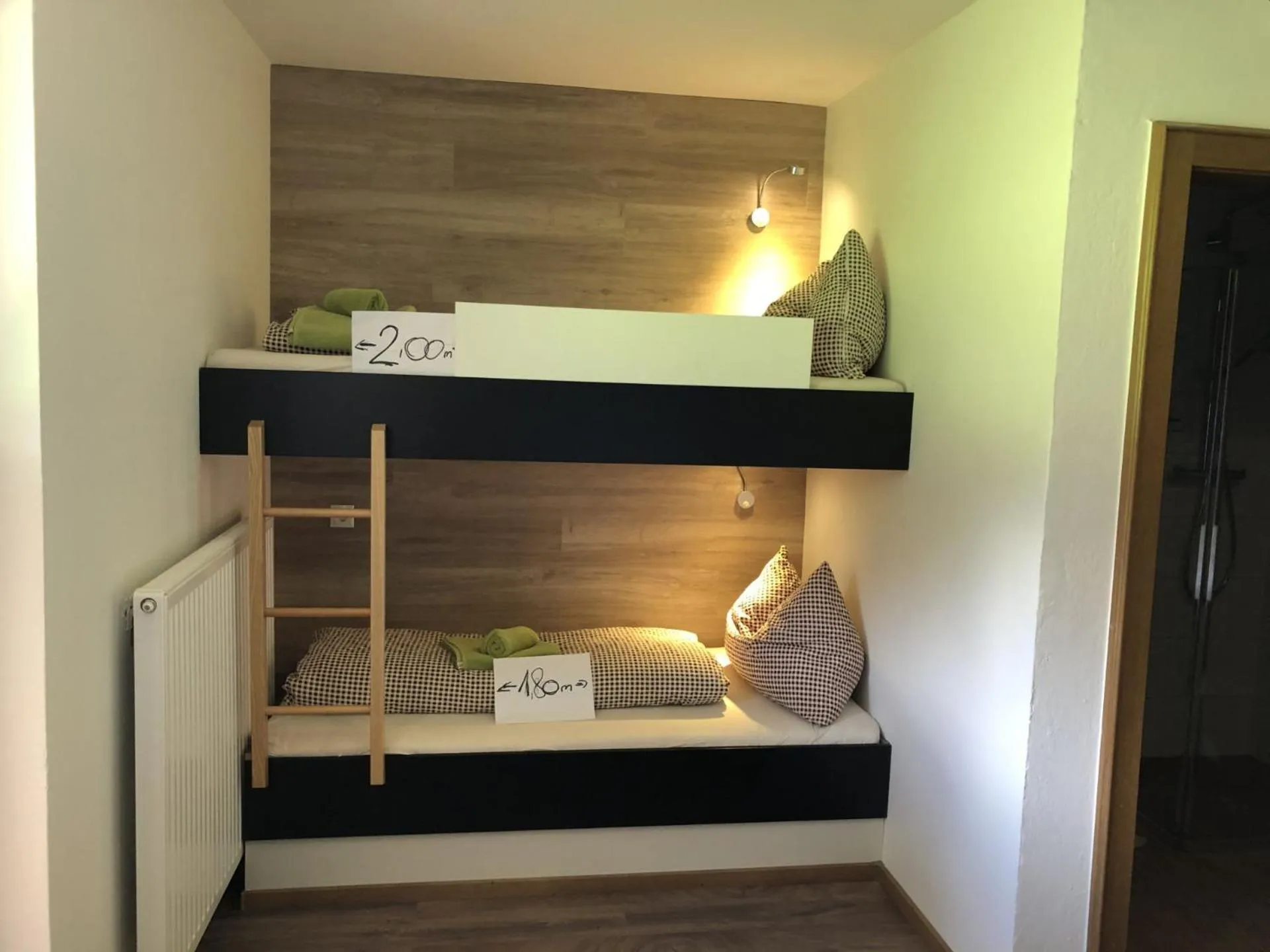 bunk bed, Bed in Haus Obertiefenbach