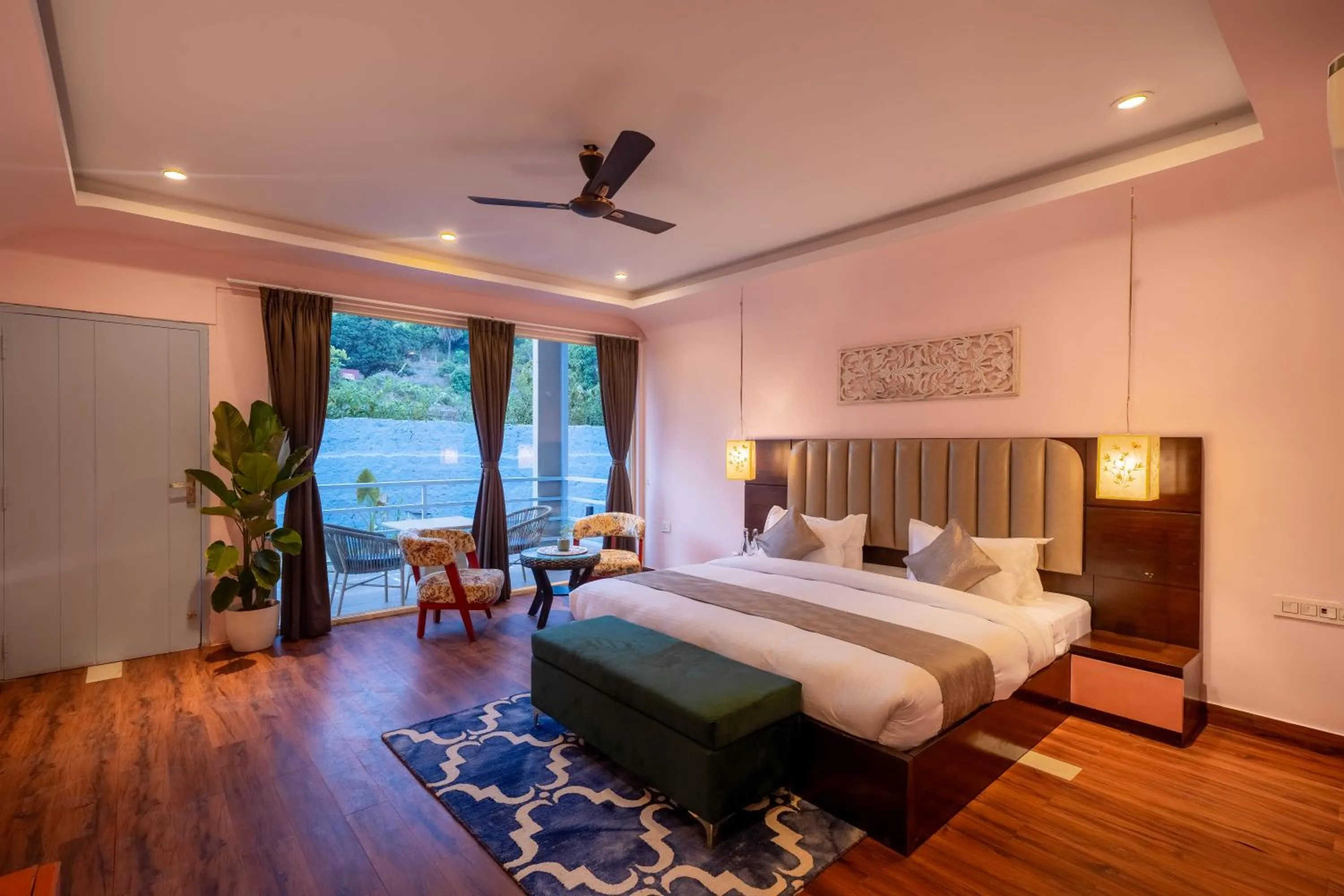 Bed in Perfectstayz Koko Maya 5 mins walk to beach