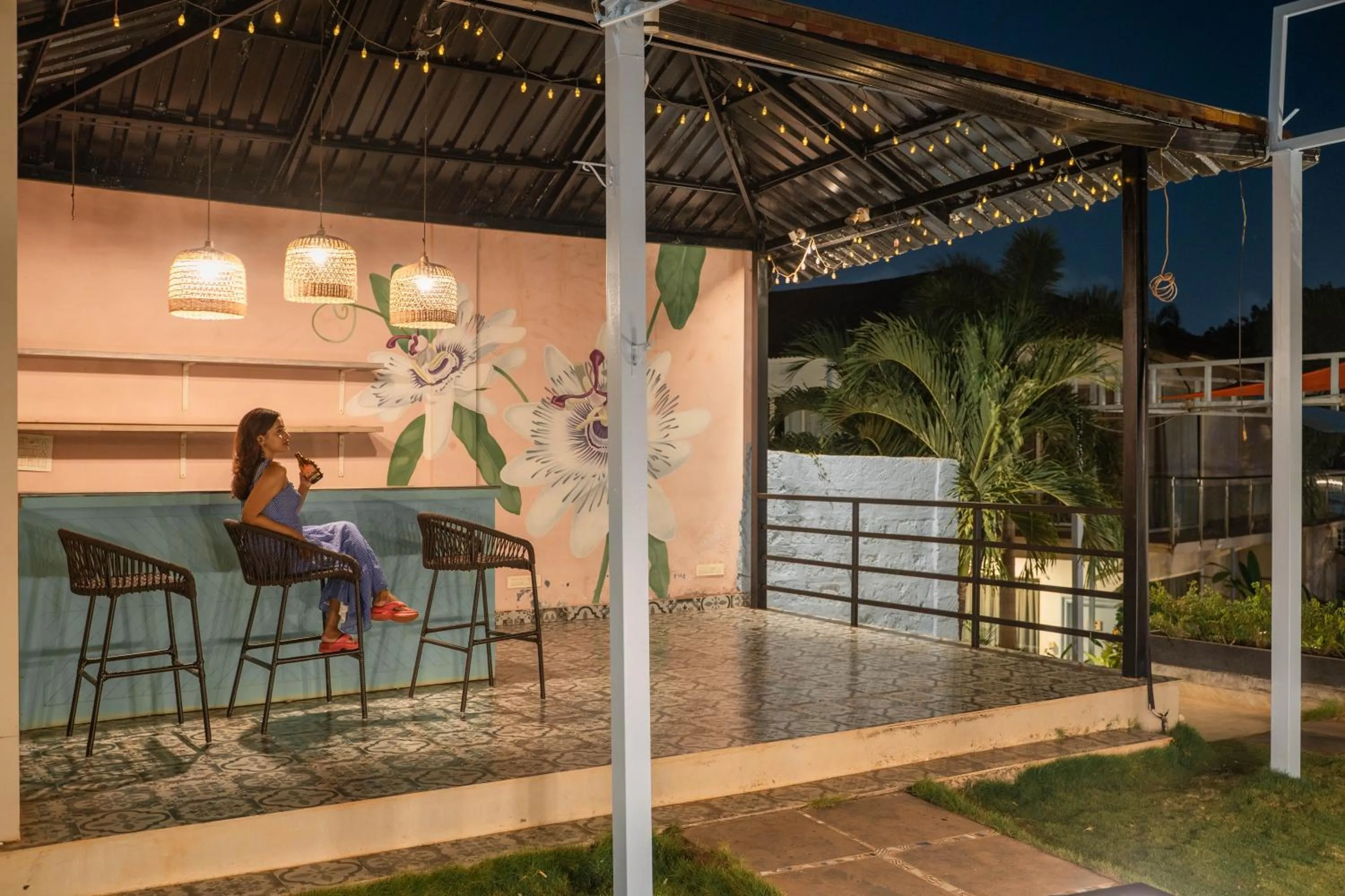 Lounge or bar in Perfectstayz Koko Maya 5 mins walk to beach