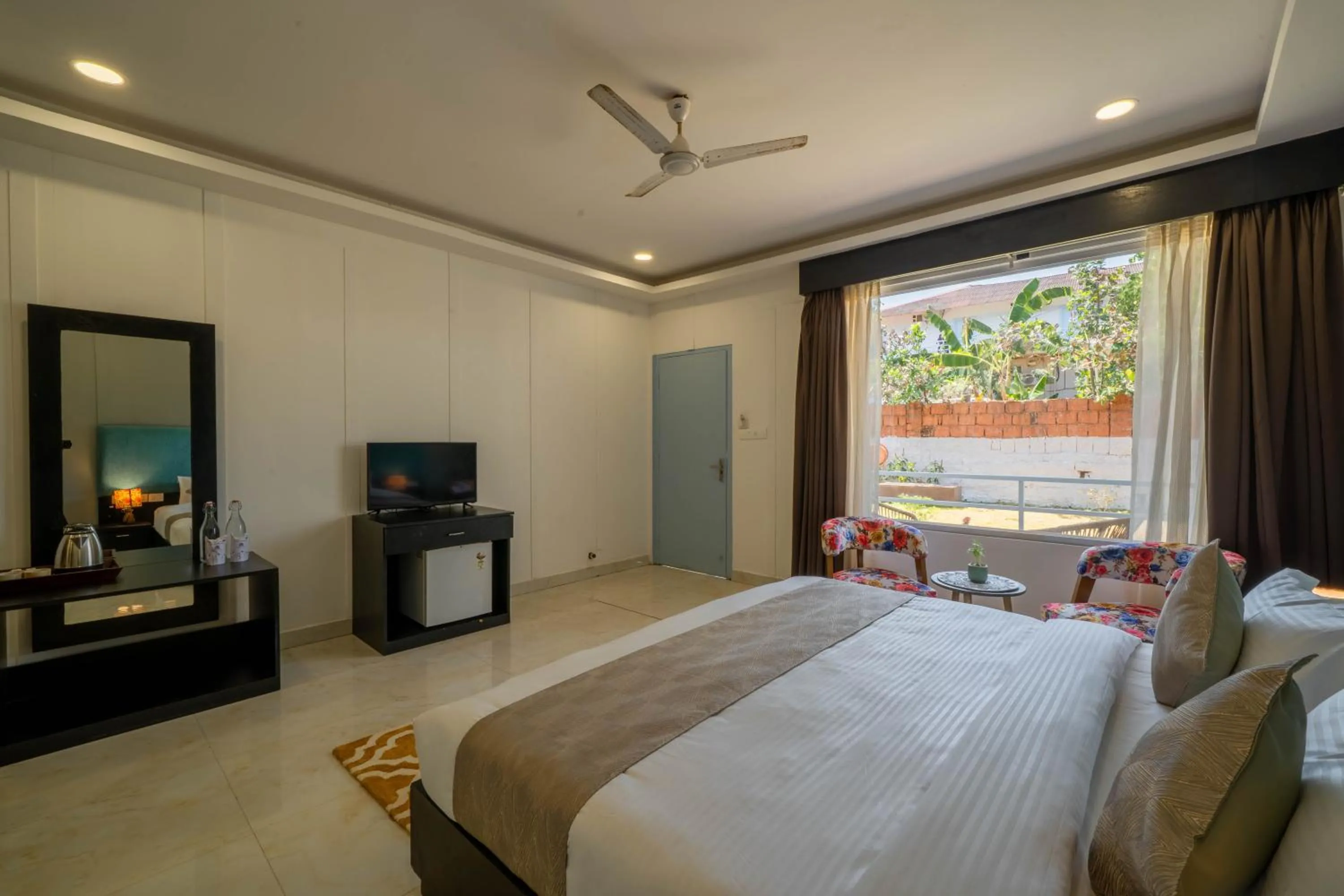 Bed in Perfectstayz Koko Maya 5 mins walk to beach