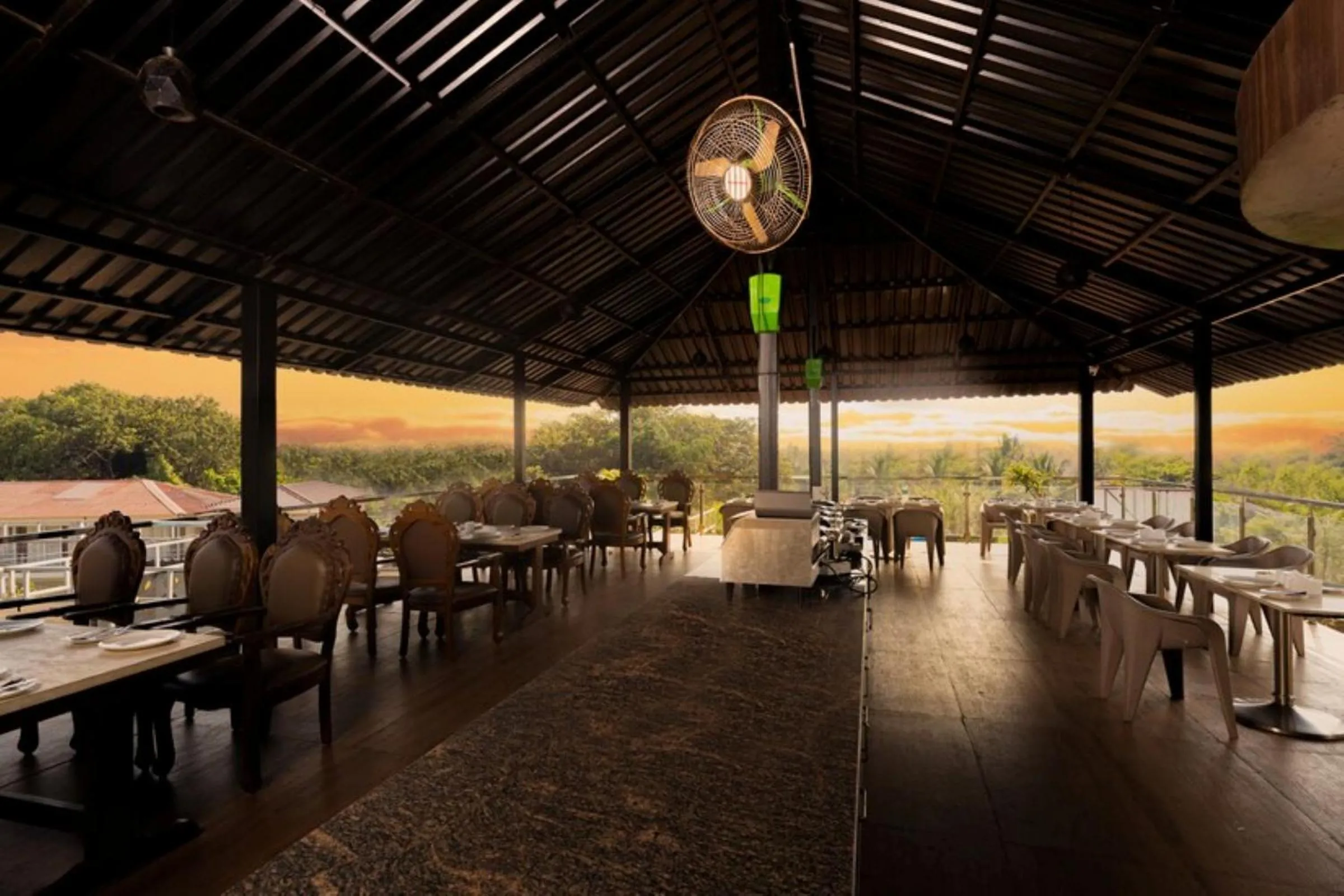 Restaurant/places to eat in Perfectstayz Koko Maya 5 mins walk to beach