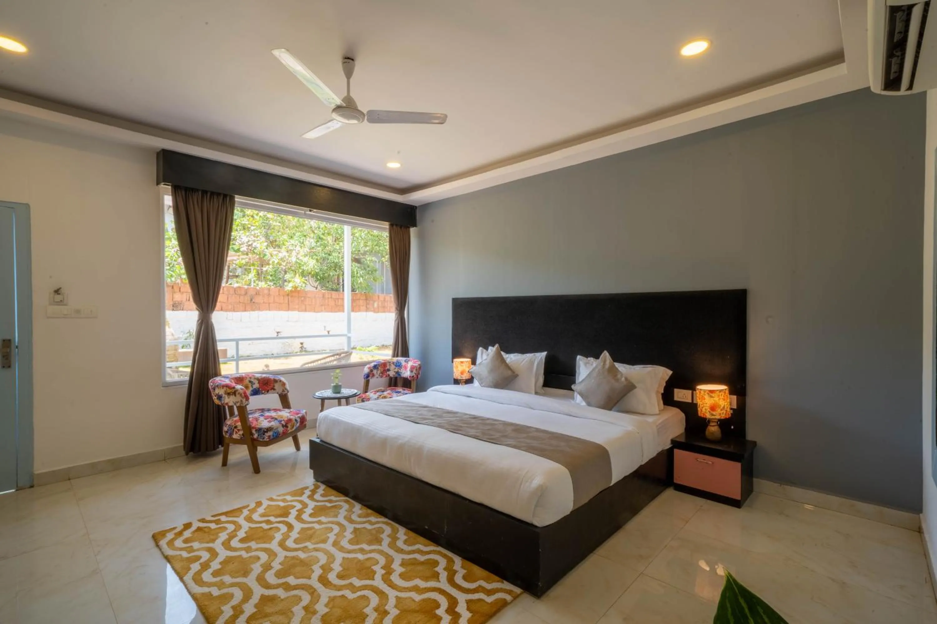 Bed in Perfectstayz Koko Maya 5 mins walk to beach