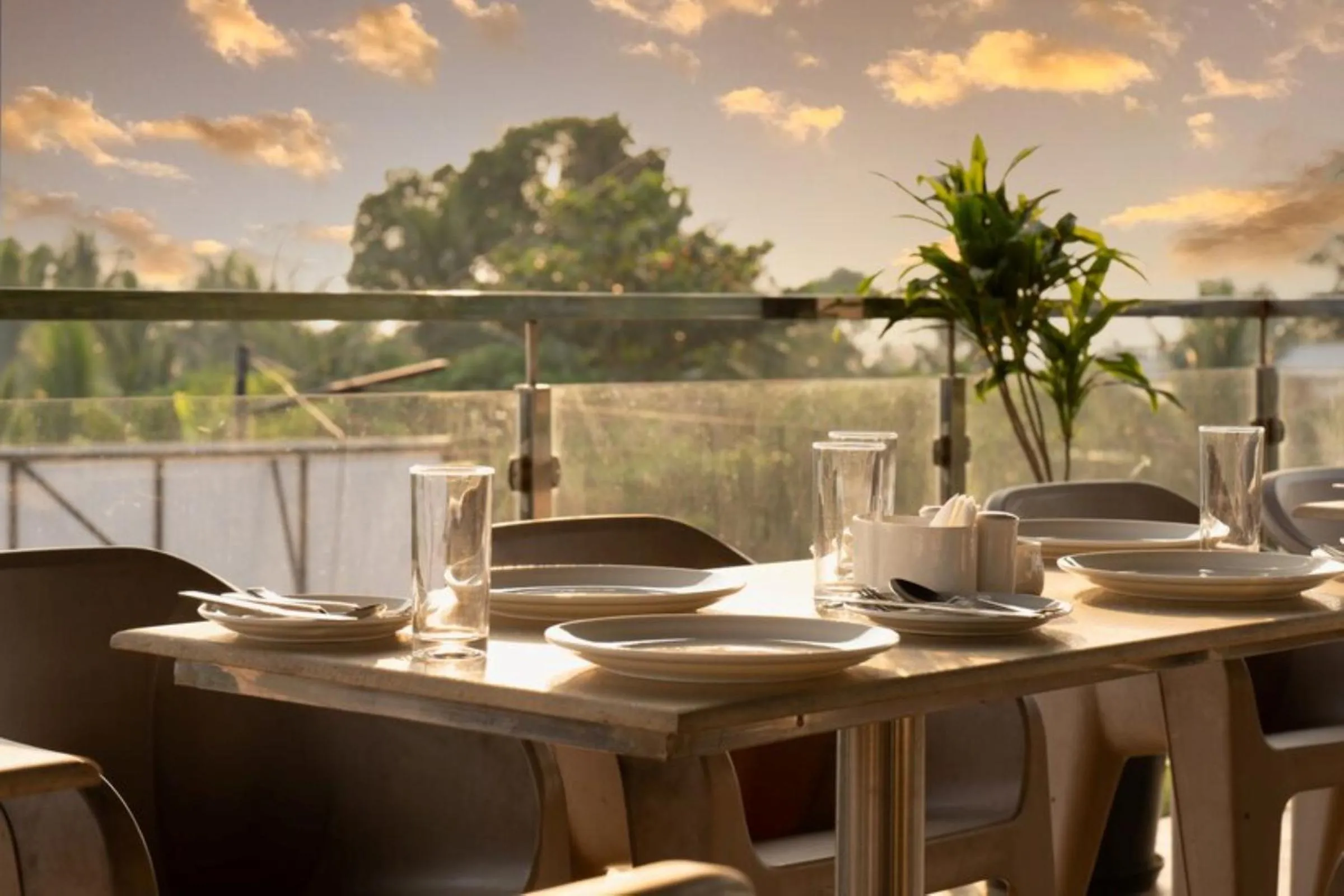 Restaurant/places to eat in Perfectstayz Koko Maya 5 mins walk to beach
