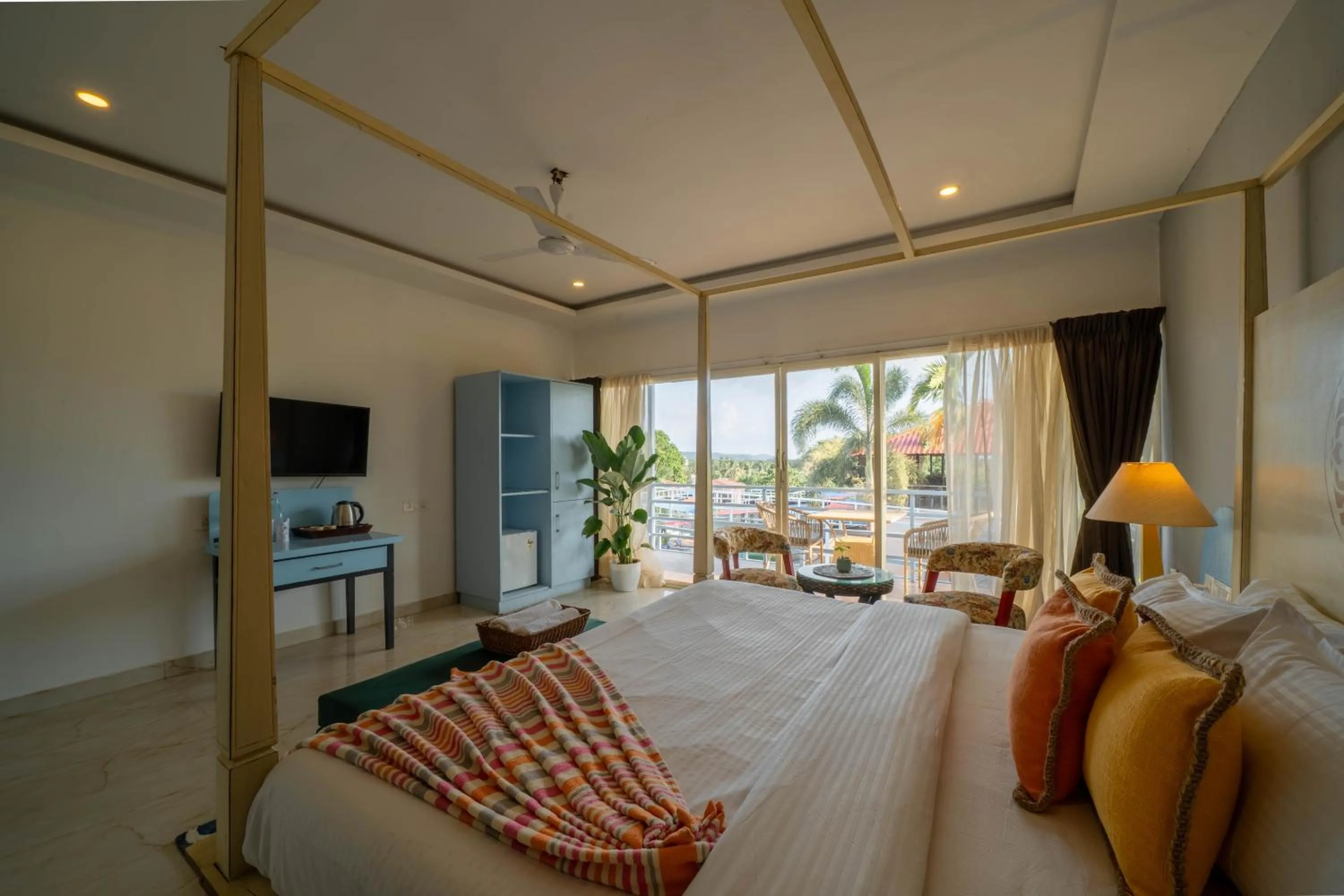 Bed in Perfectstayz Koko Maya 5 mins walk to beach