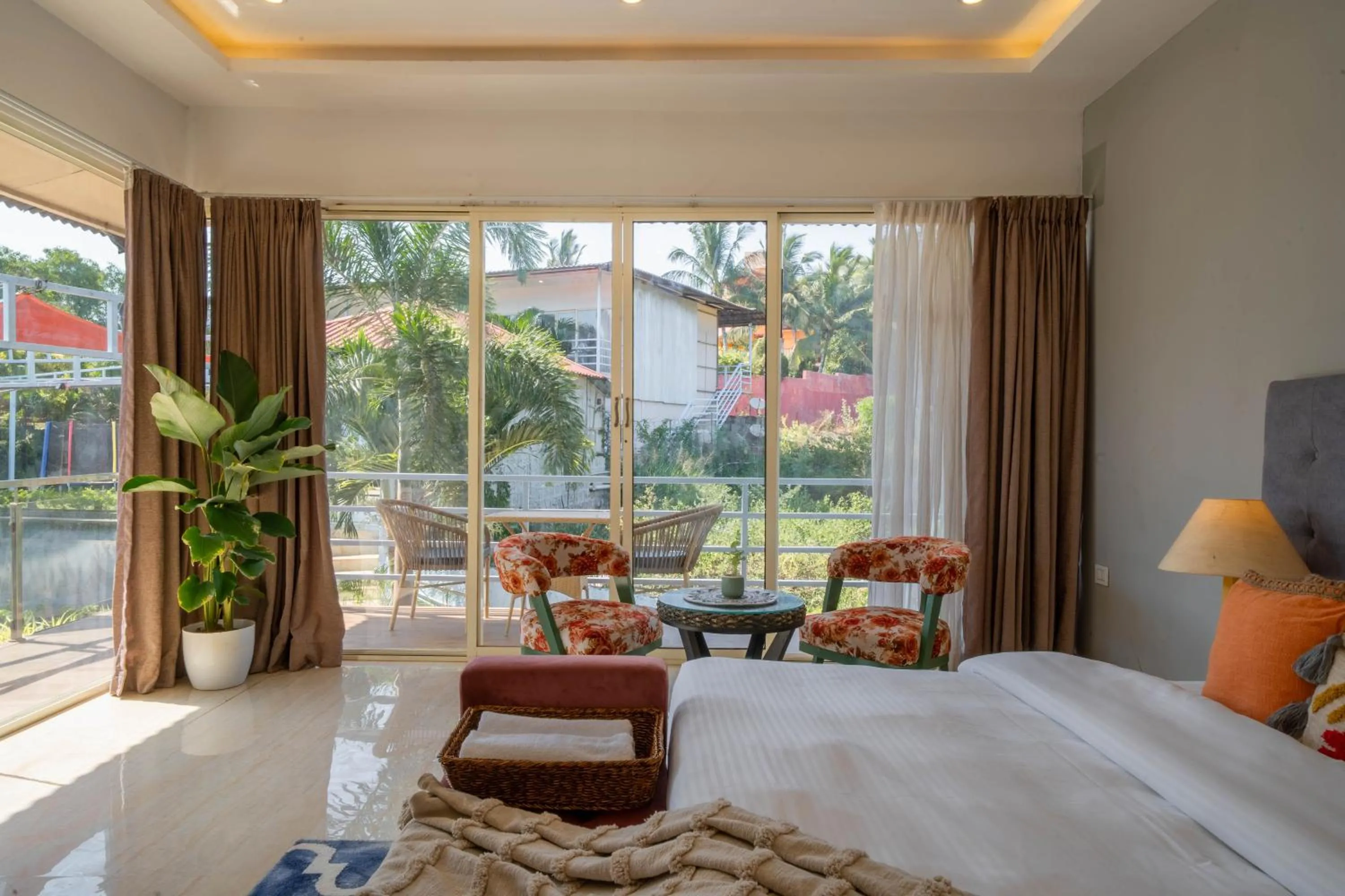 Bed in Perfectstayz Koko Maya 5 mins walk to beach