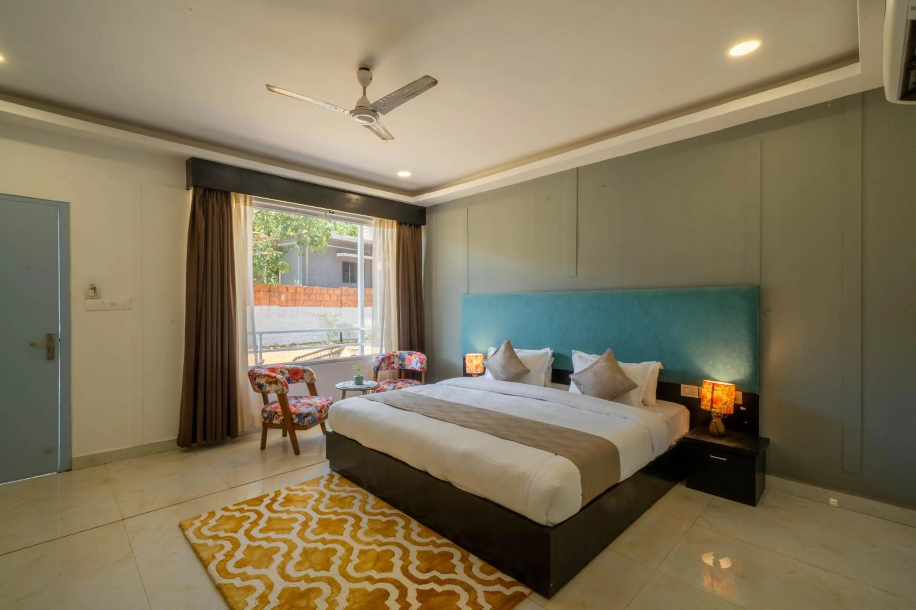 Bed in Perfectstayz Koko Maya 5 mins walk to beach