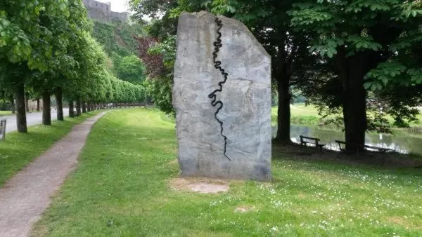 Nearby landmark in A L'inattendue