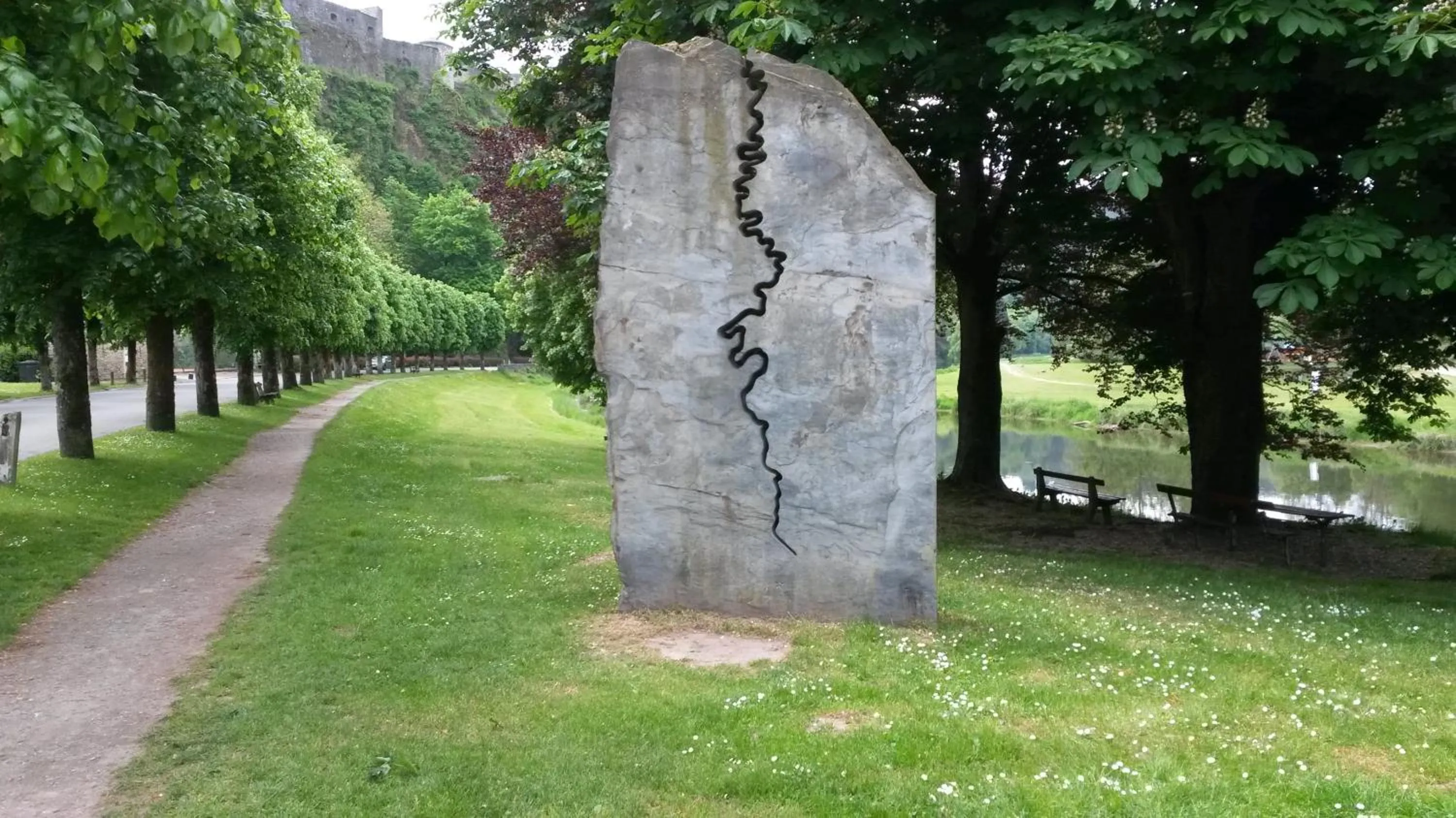 Off site in A L'inattendue