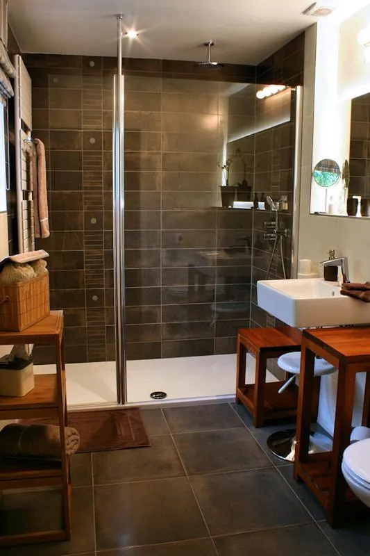 Shower in A L'inattendue