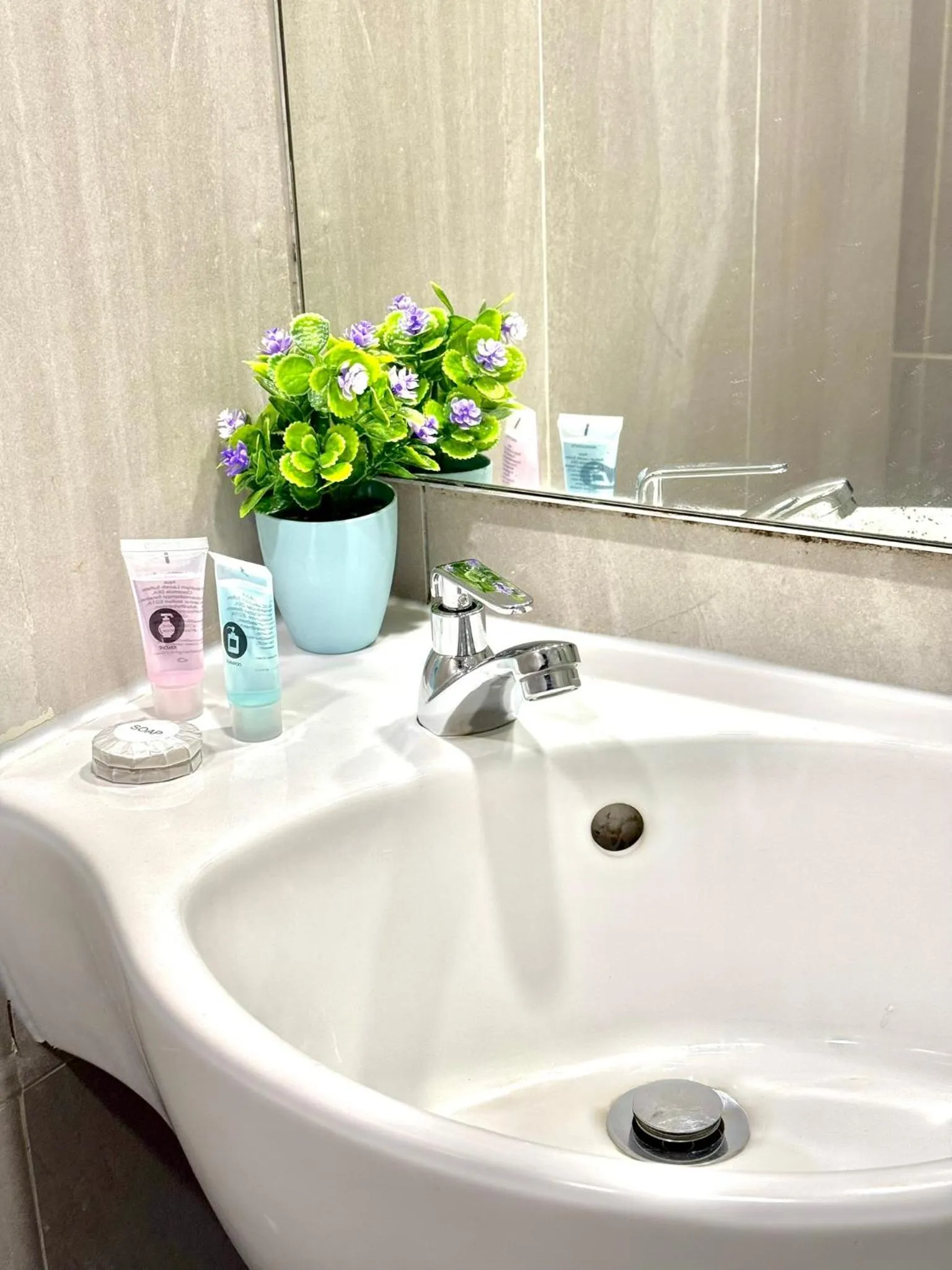 Central City Hotel at Chinatown