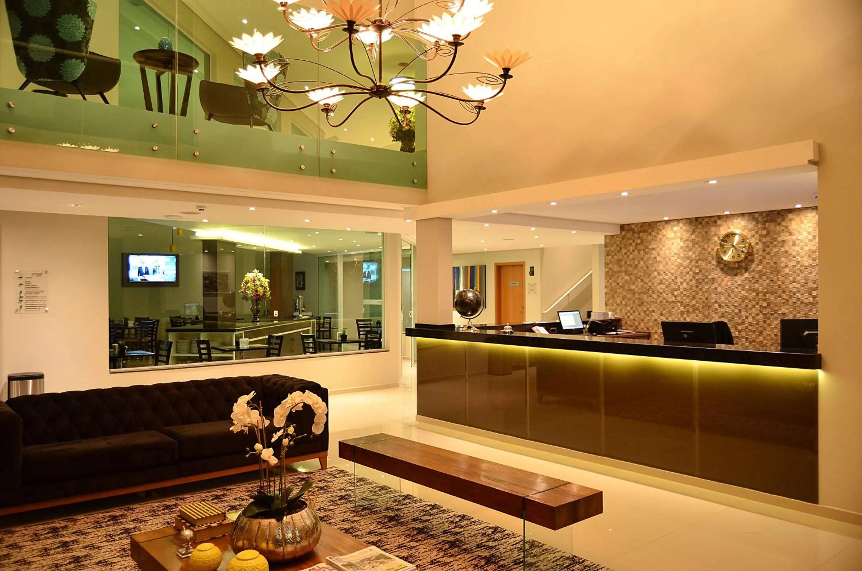 Lobby or reception in Hotel Matão By Mercure