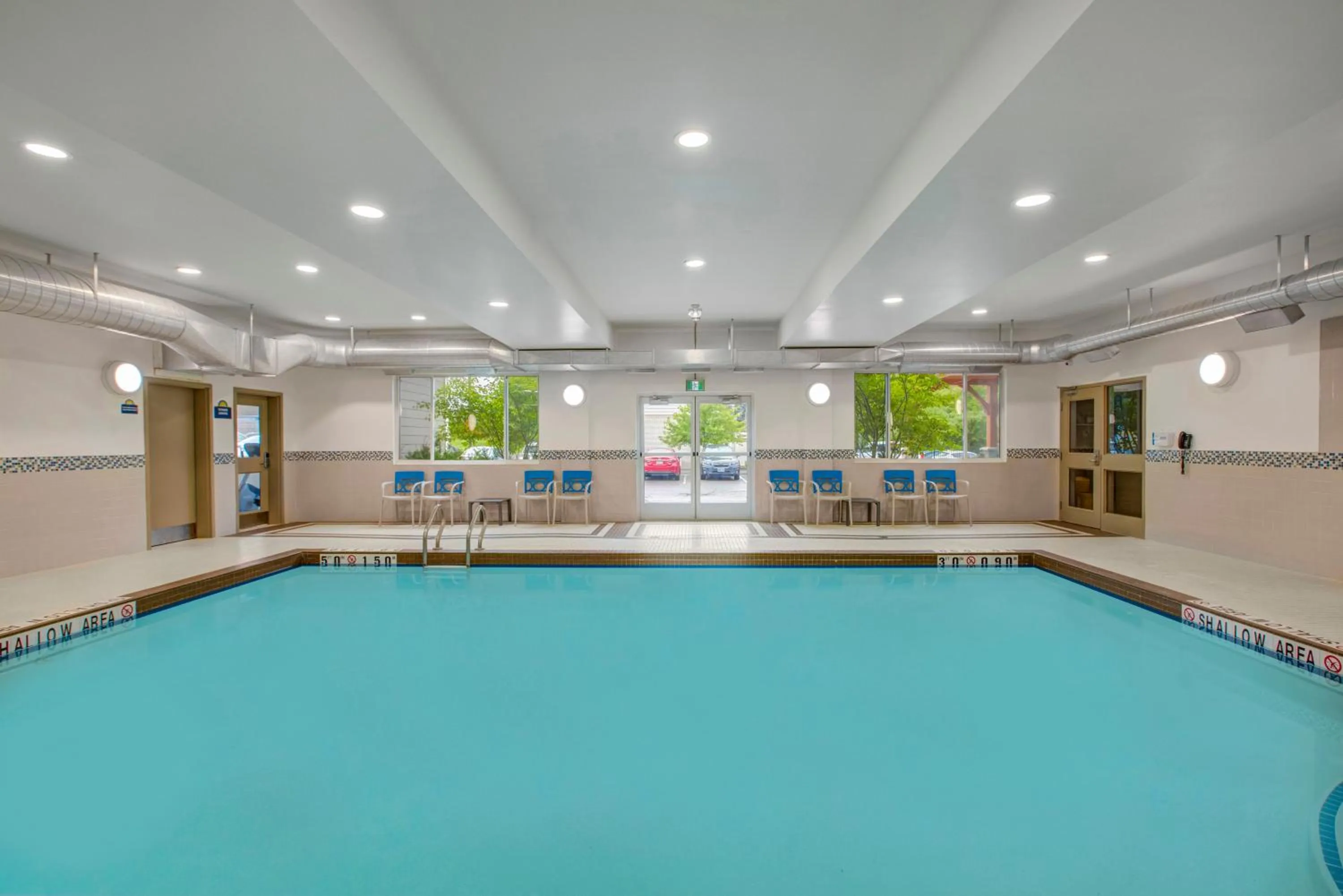 Pool view in Days Inn & Suites by Wyndham Lindsay
