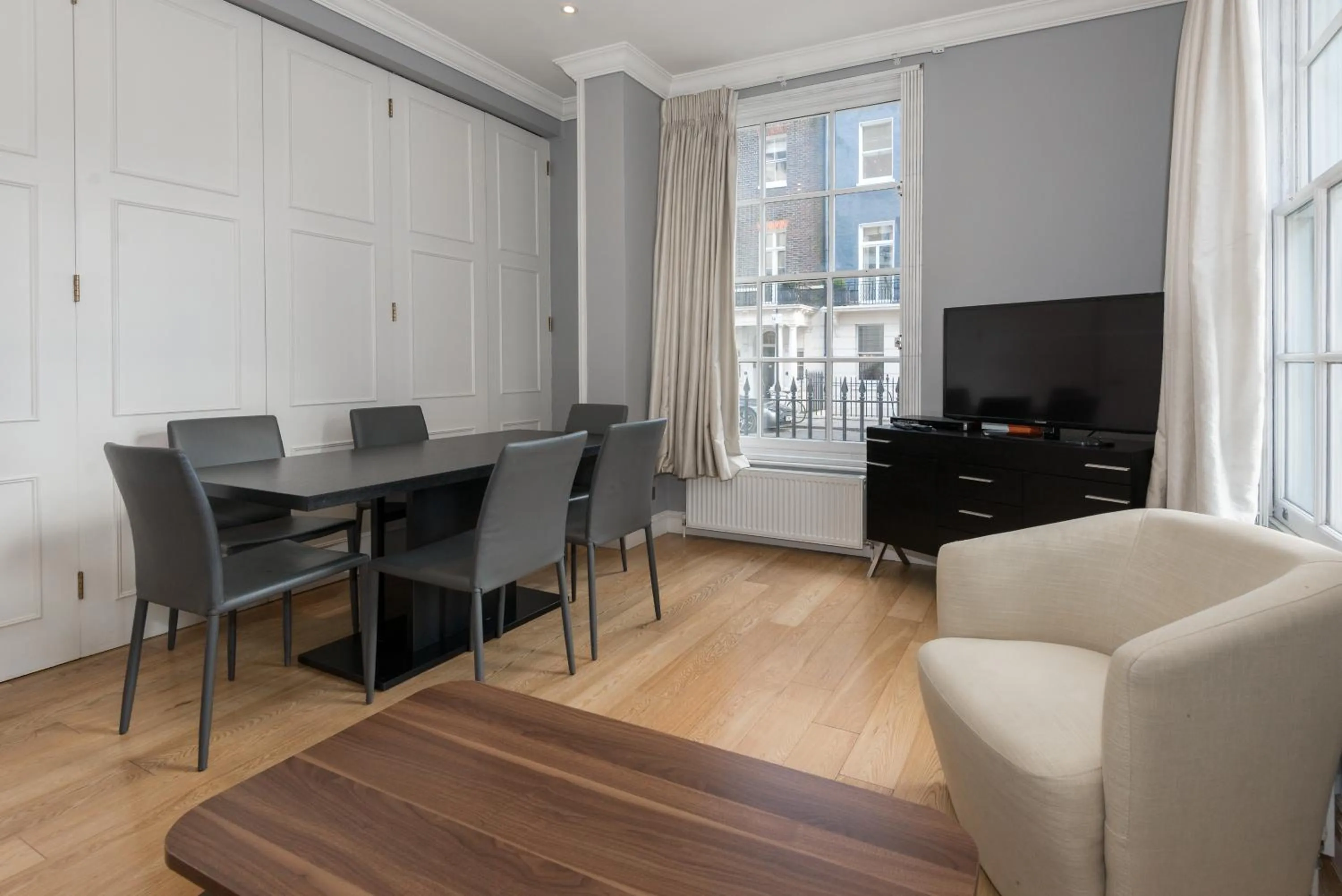 Living room, Seating Area in Mayfair private Apartments