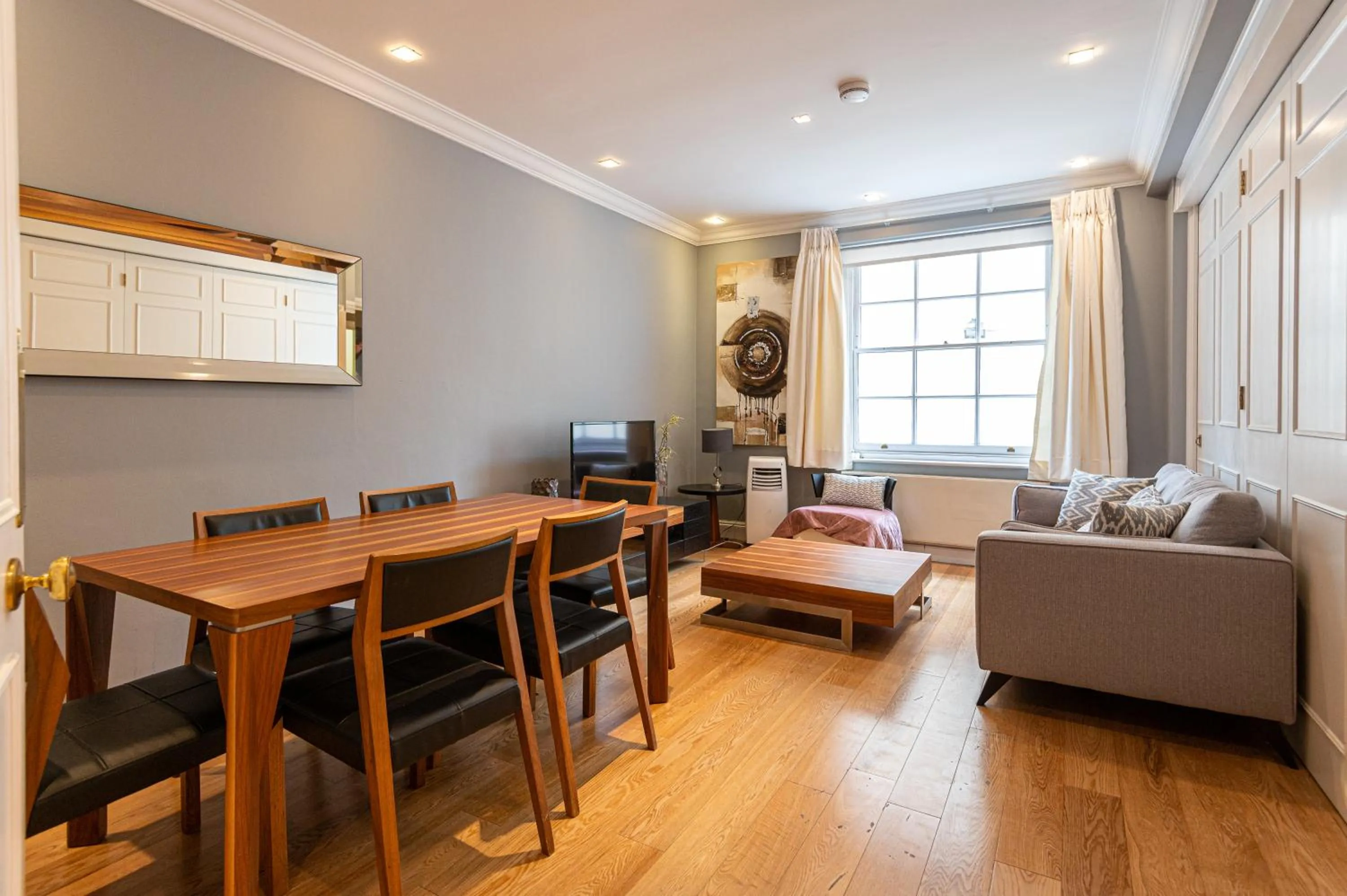 Living room, Dining Area in Mayfair private Apartments