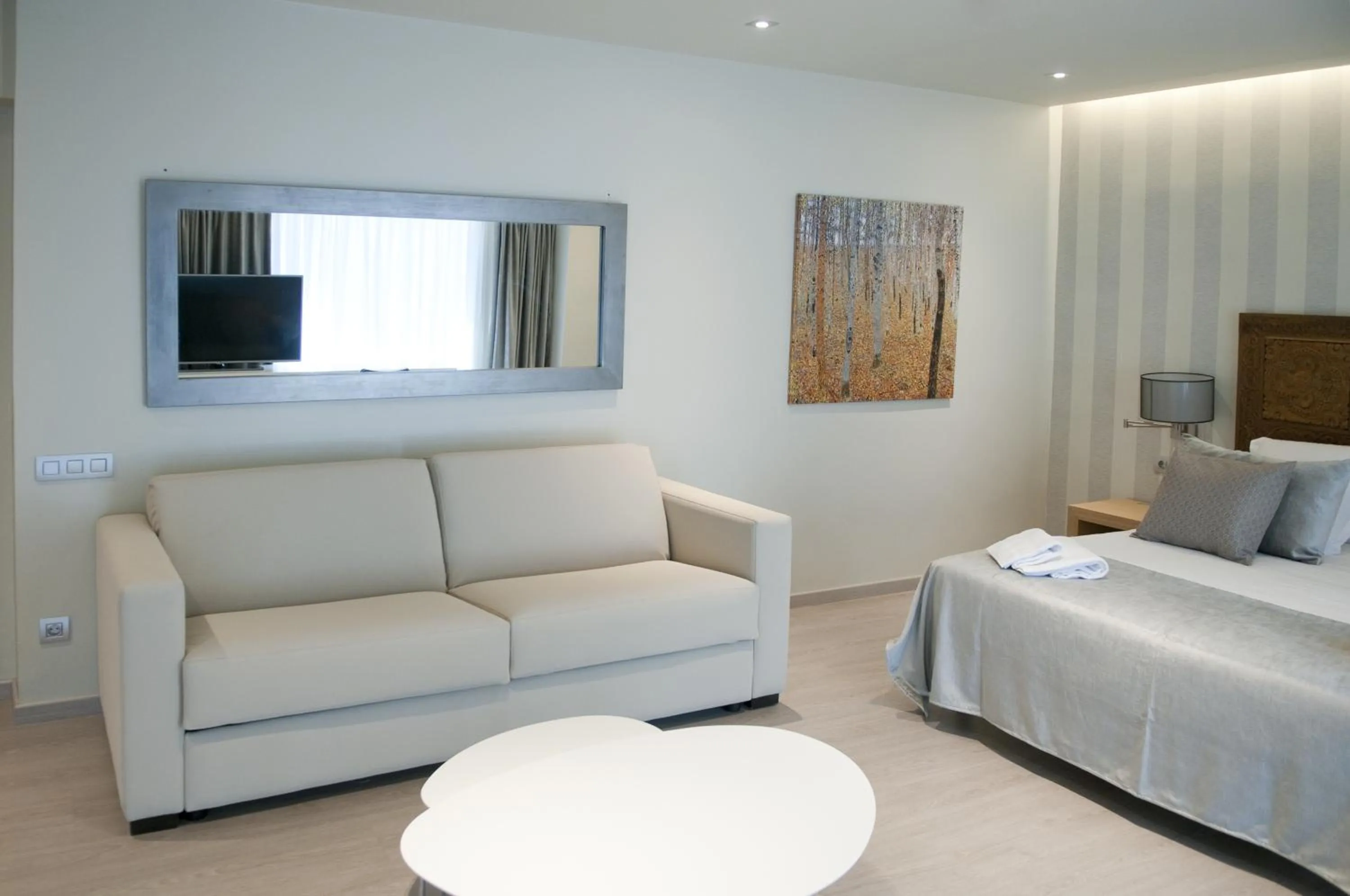 Bedroom, Bed in Serennia Exclusive Rooms