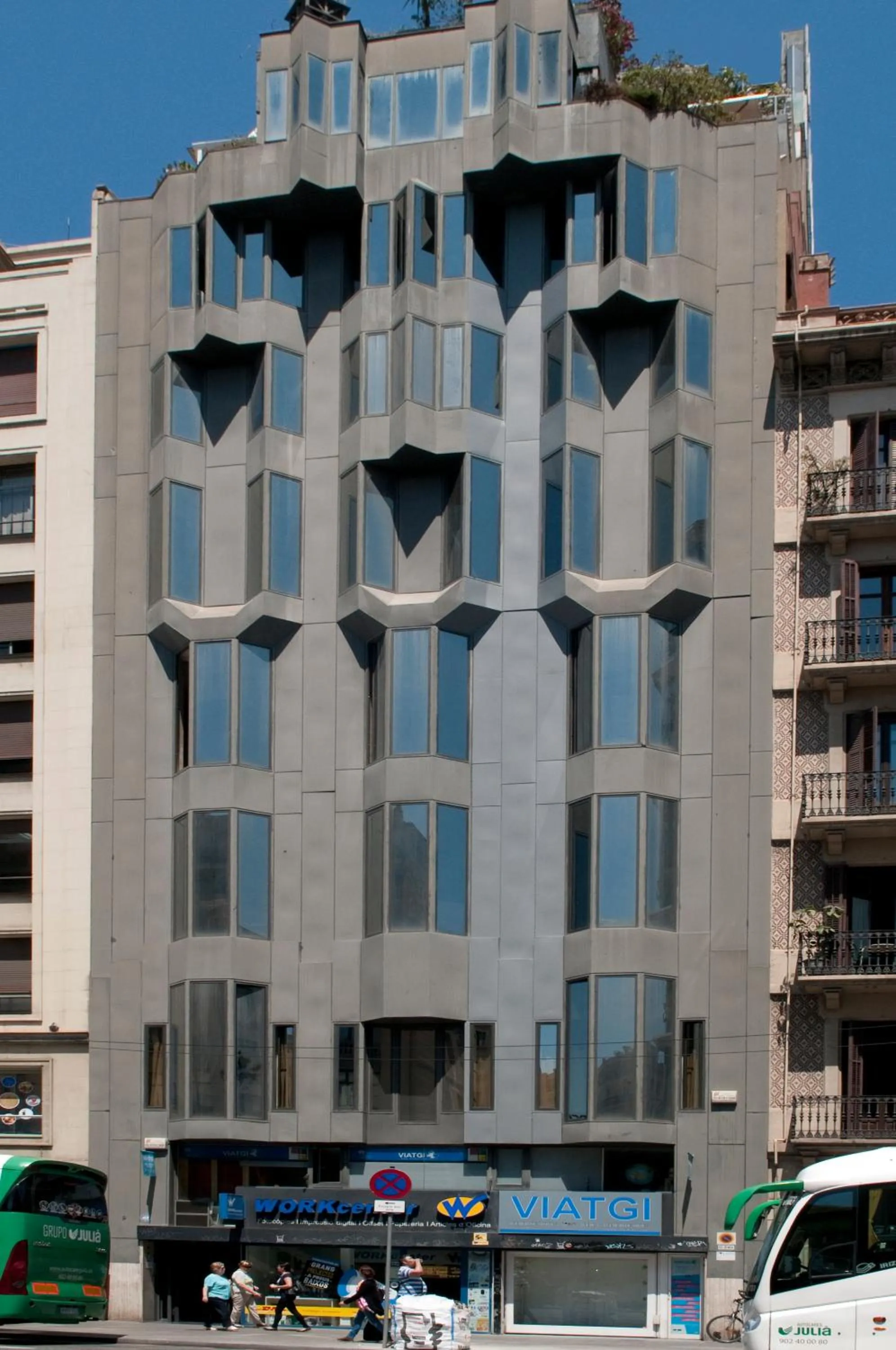 Facade/entrance in Serennia Exclusive Rooms