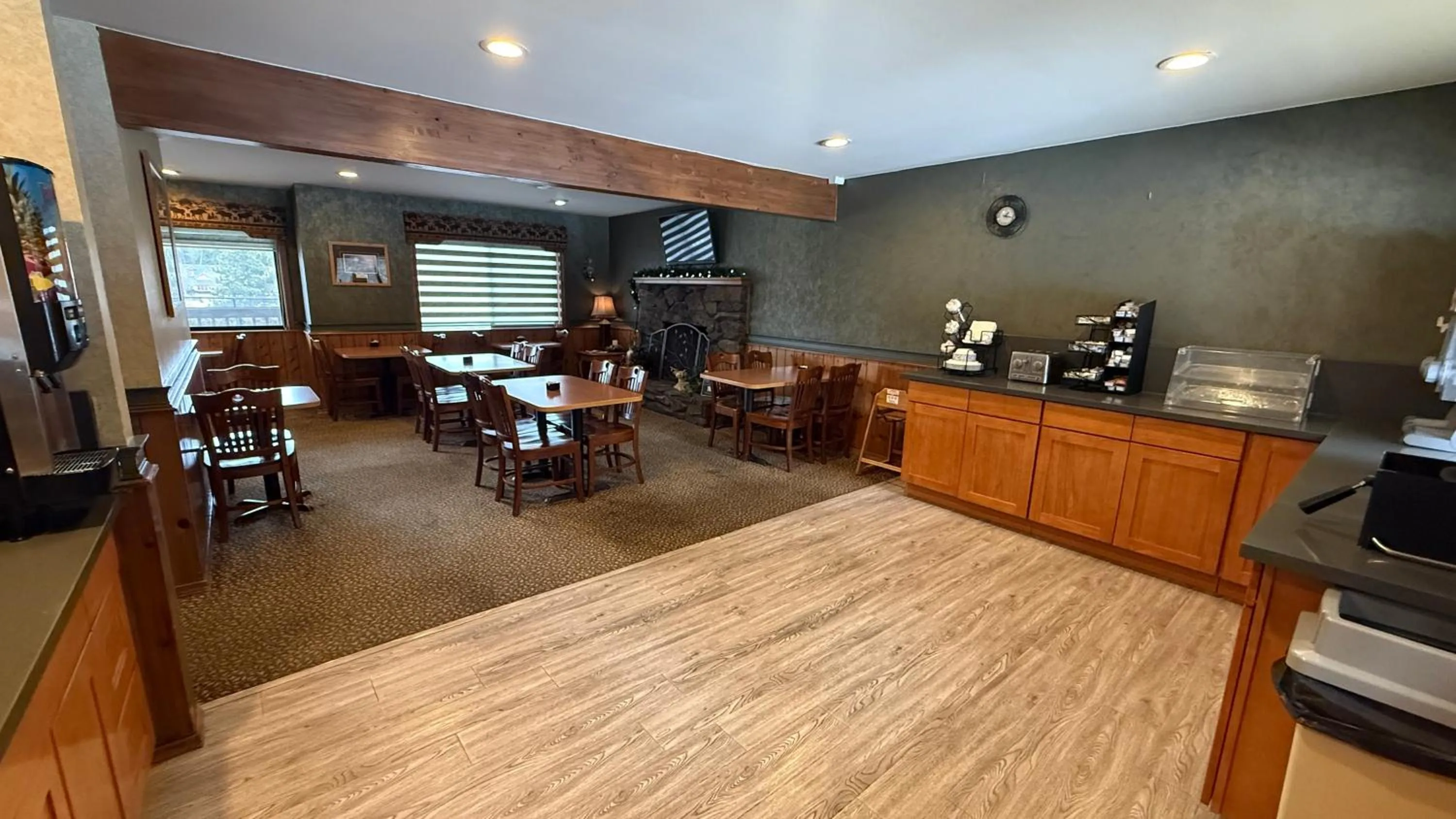 Restaurant/places to eat in Stewart Lodge