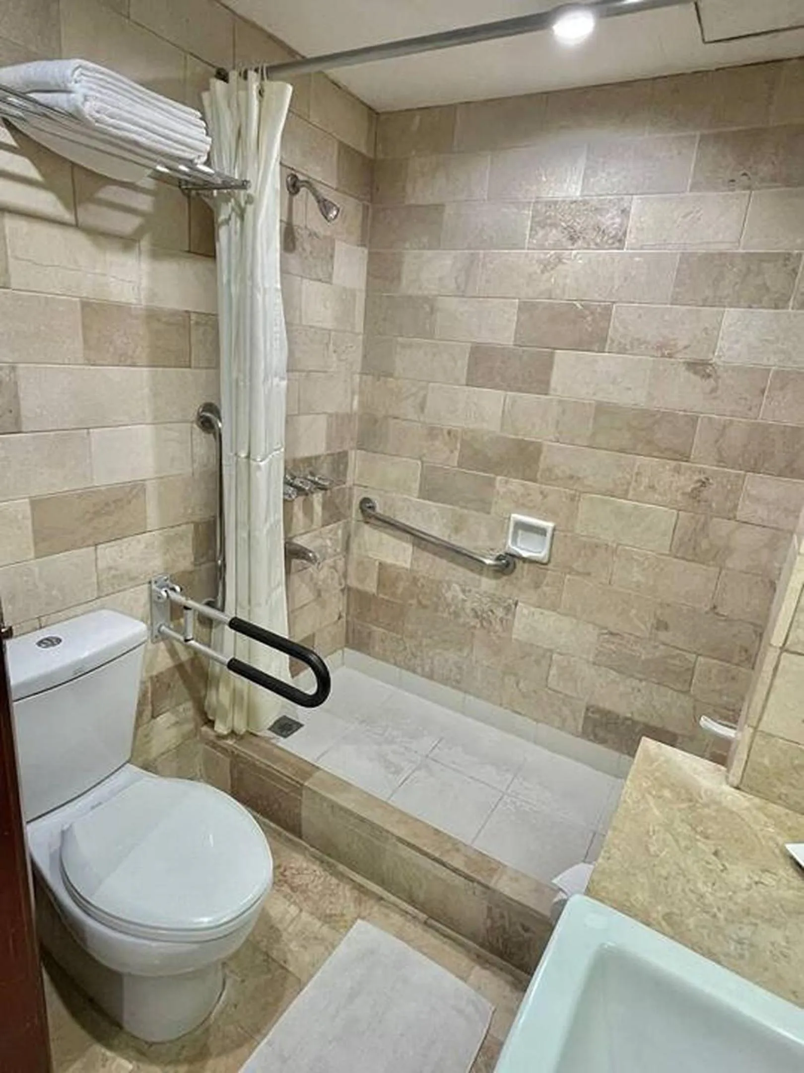 Bathroom in The VIP Hotel Cagayan De Oro