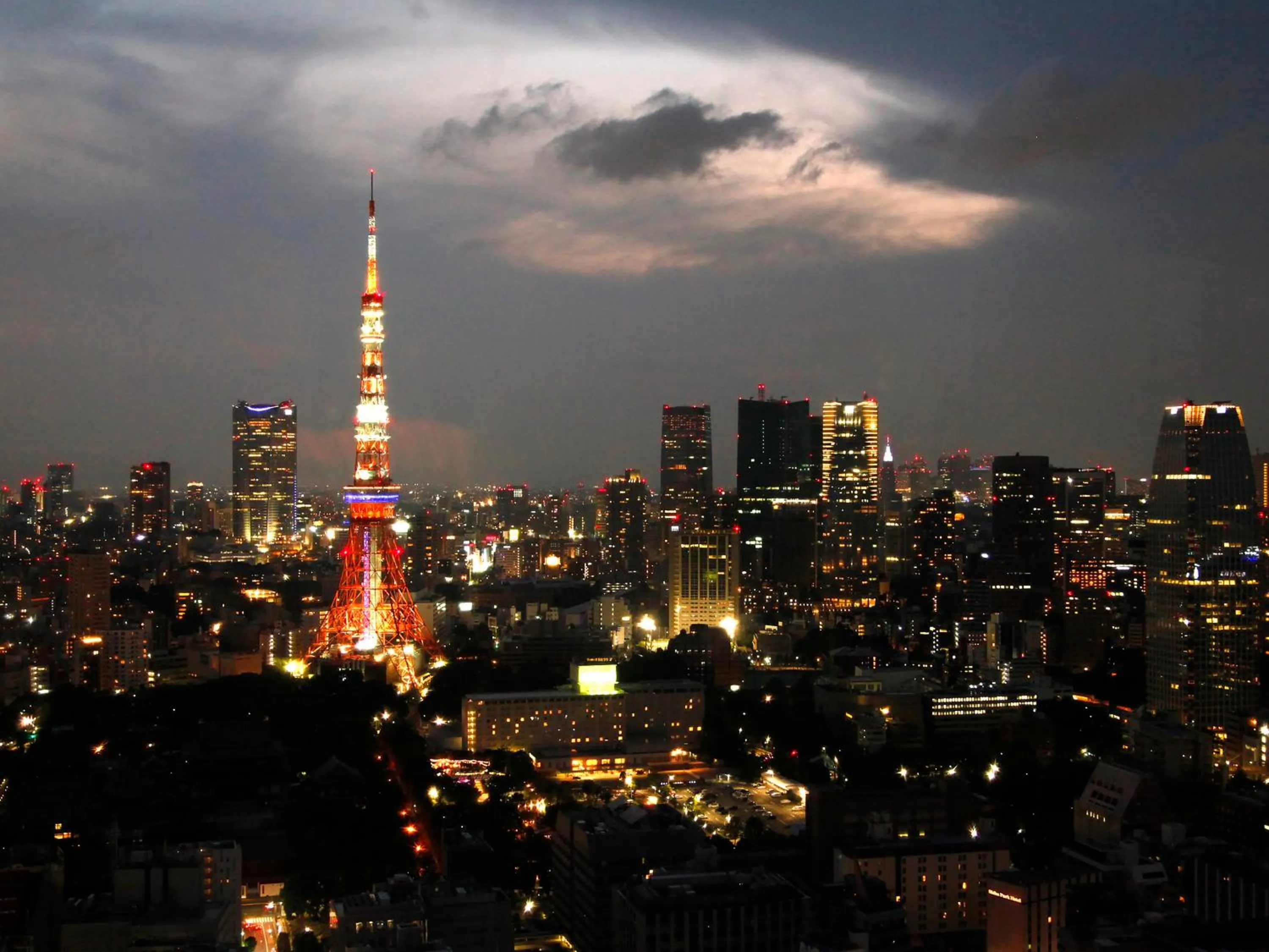 Nearby landmark in APA Hotel Shinjuku Kabukicho Tower