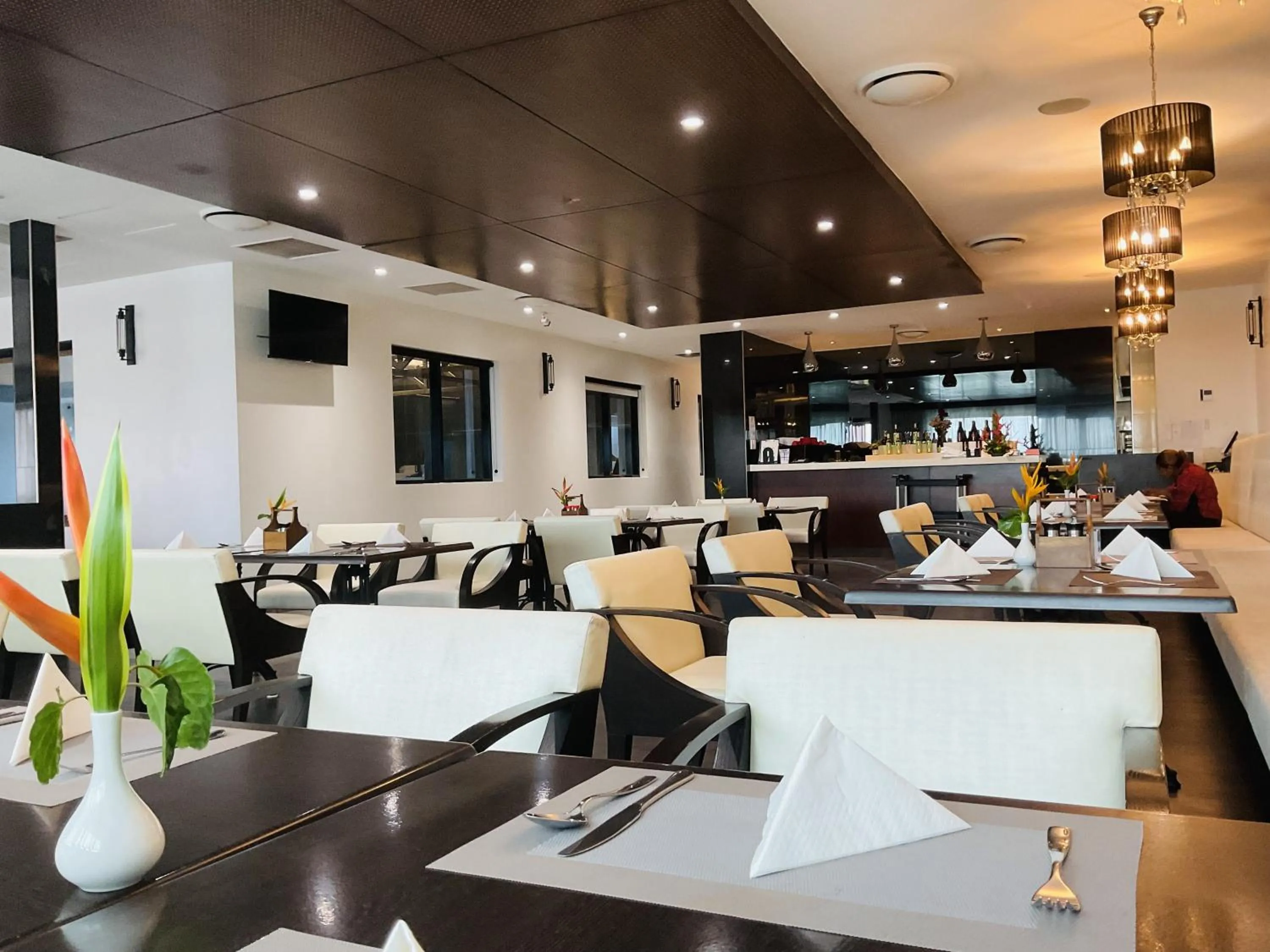 Restaurant/places to eat in Citi Boutique Hotel - Lahara Avenue