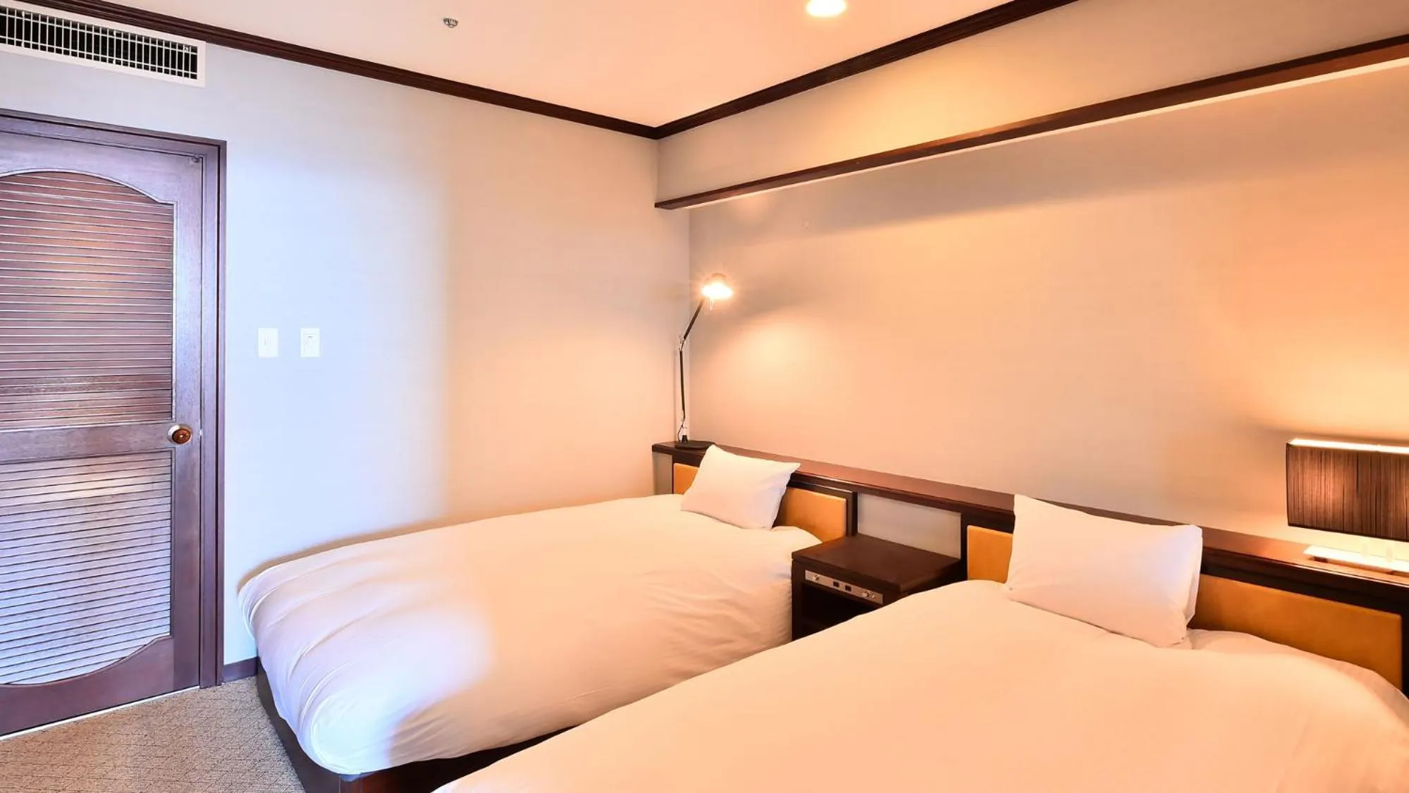 Photo of the whole room, Bed in Shizuoka Country Hamaoka Course & Hotel