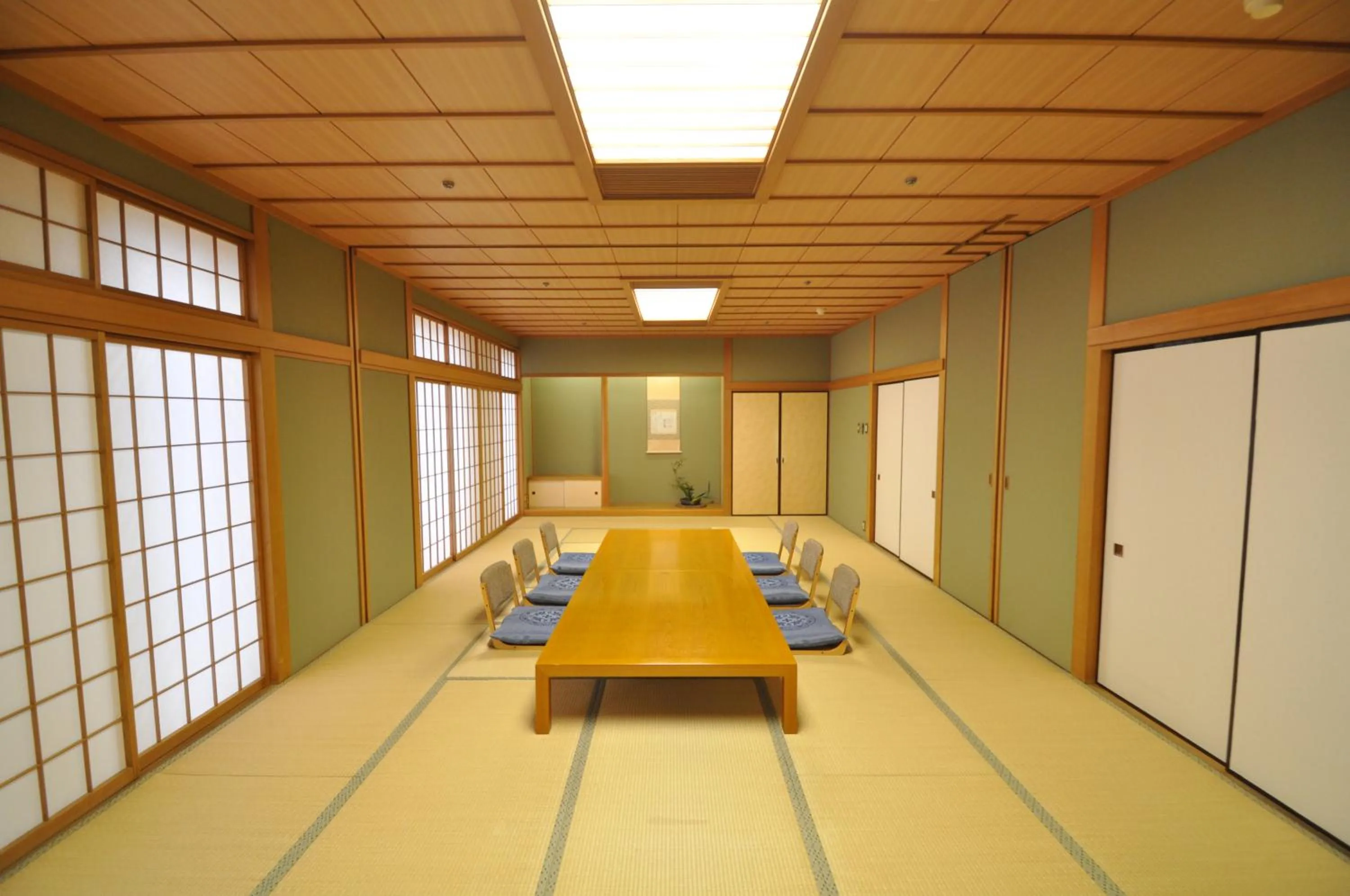 Shizuoka Country Hamaoka Course & Hotel