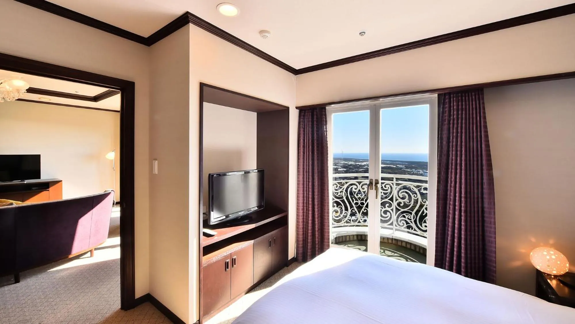 Photo of the whole room, Bed in Shizuoka Country Hamaoka Course & Hotel