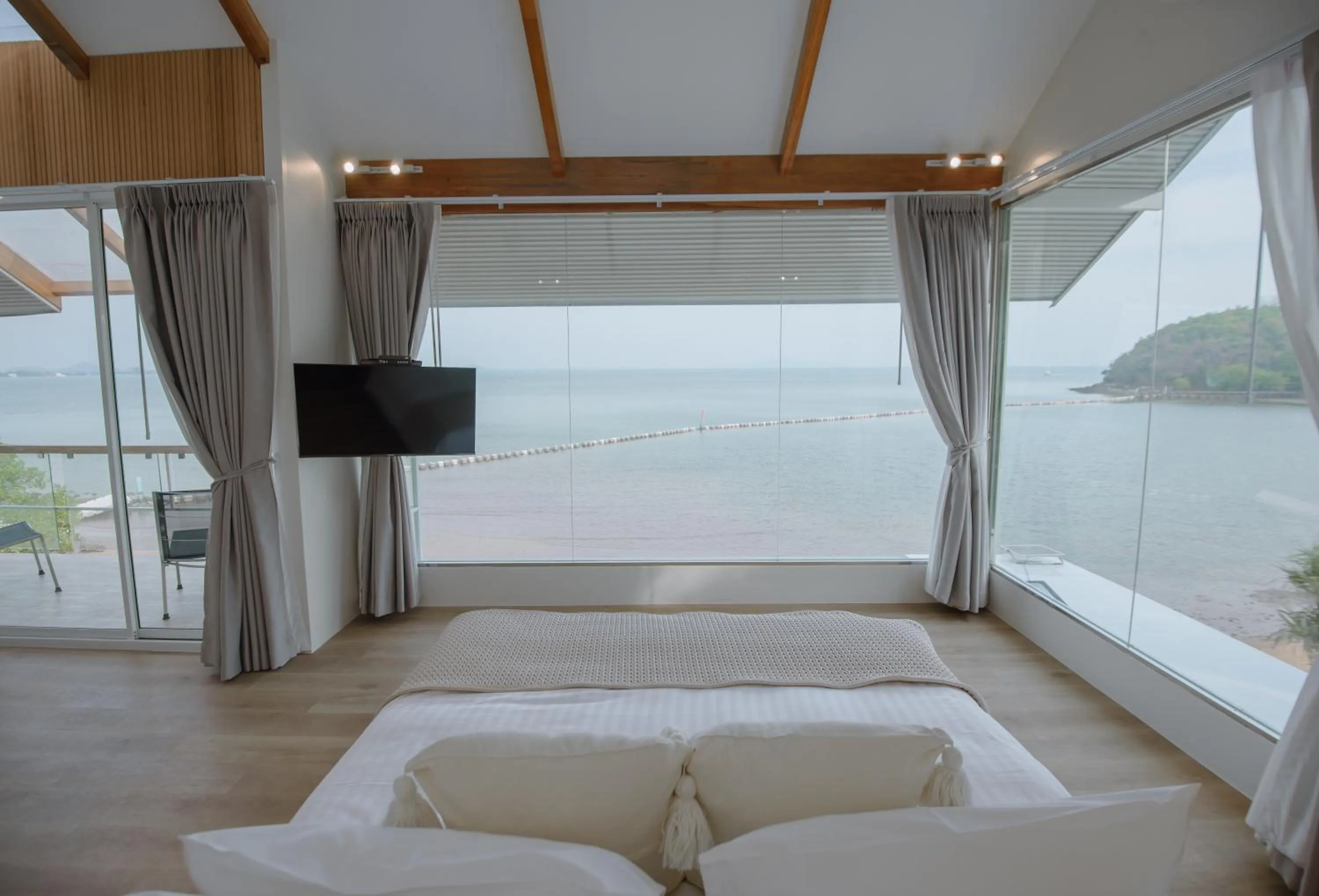 Bedroom, Bed in Seashell Village Resort
