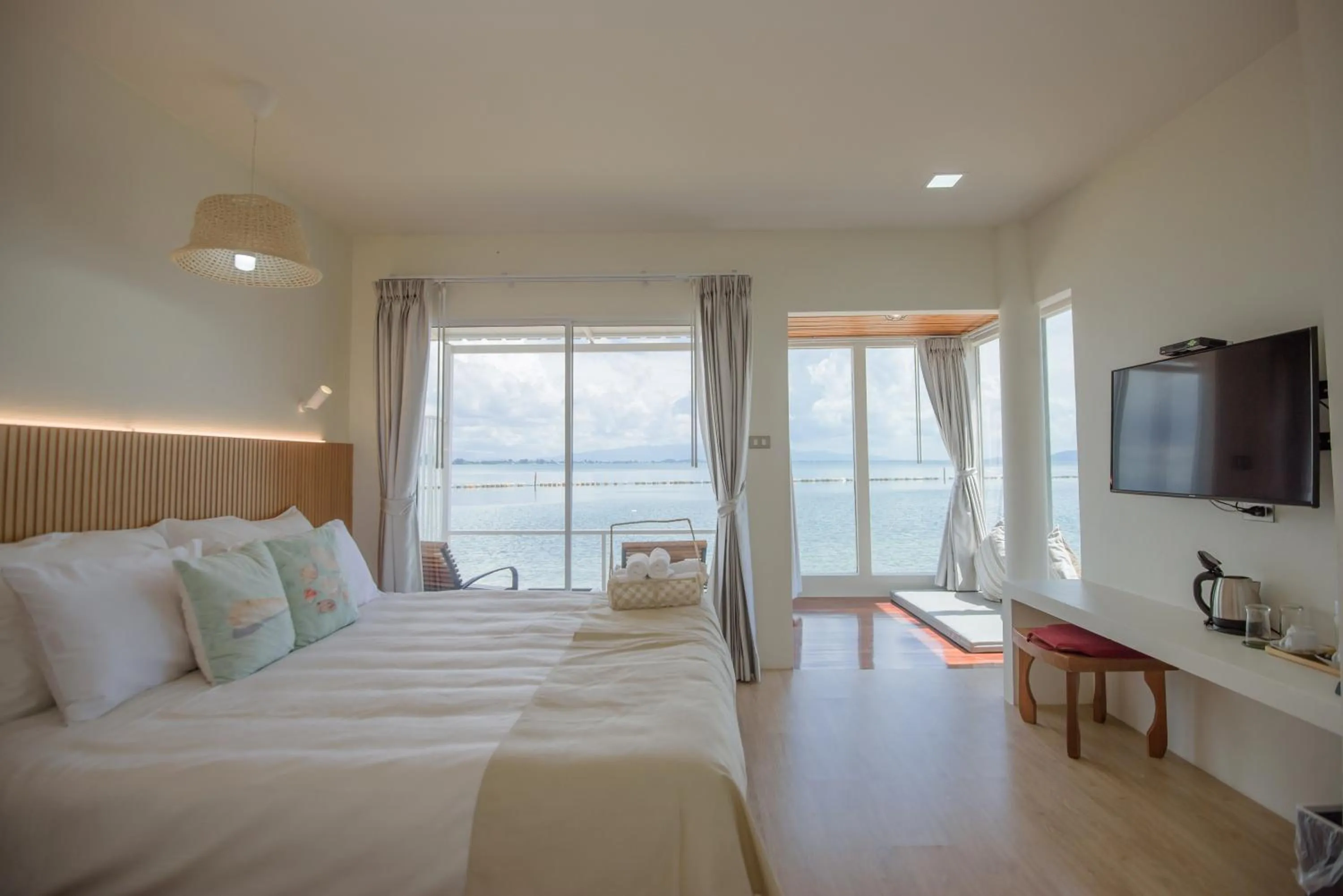 Bed in Seashell Village Resort