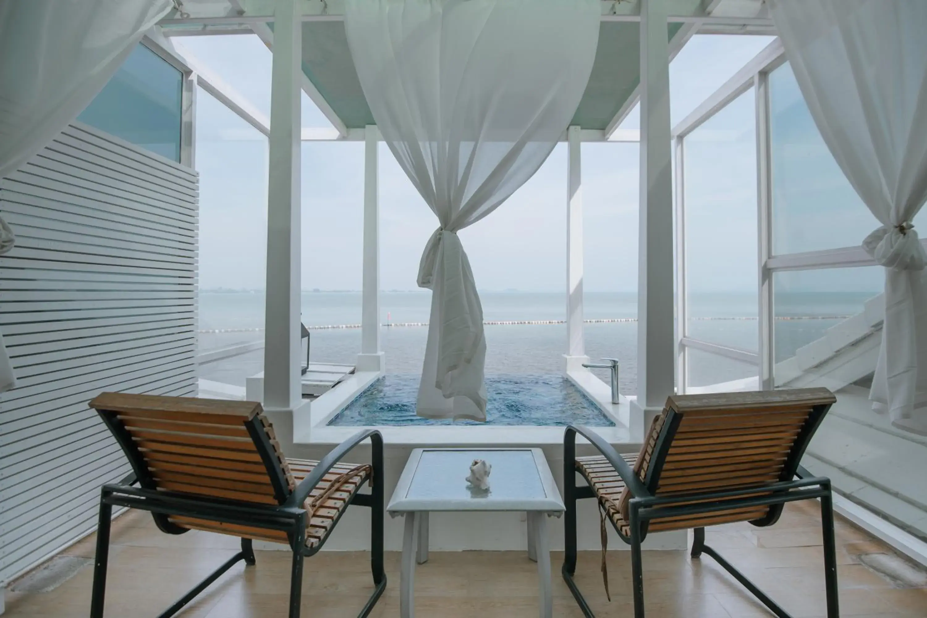 Junior Suite with Sea View in Seashell Village Resort Junior Suite with Sea View in Seashell Village Resort