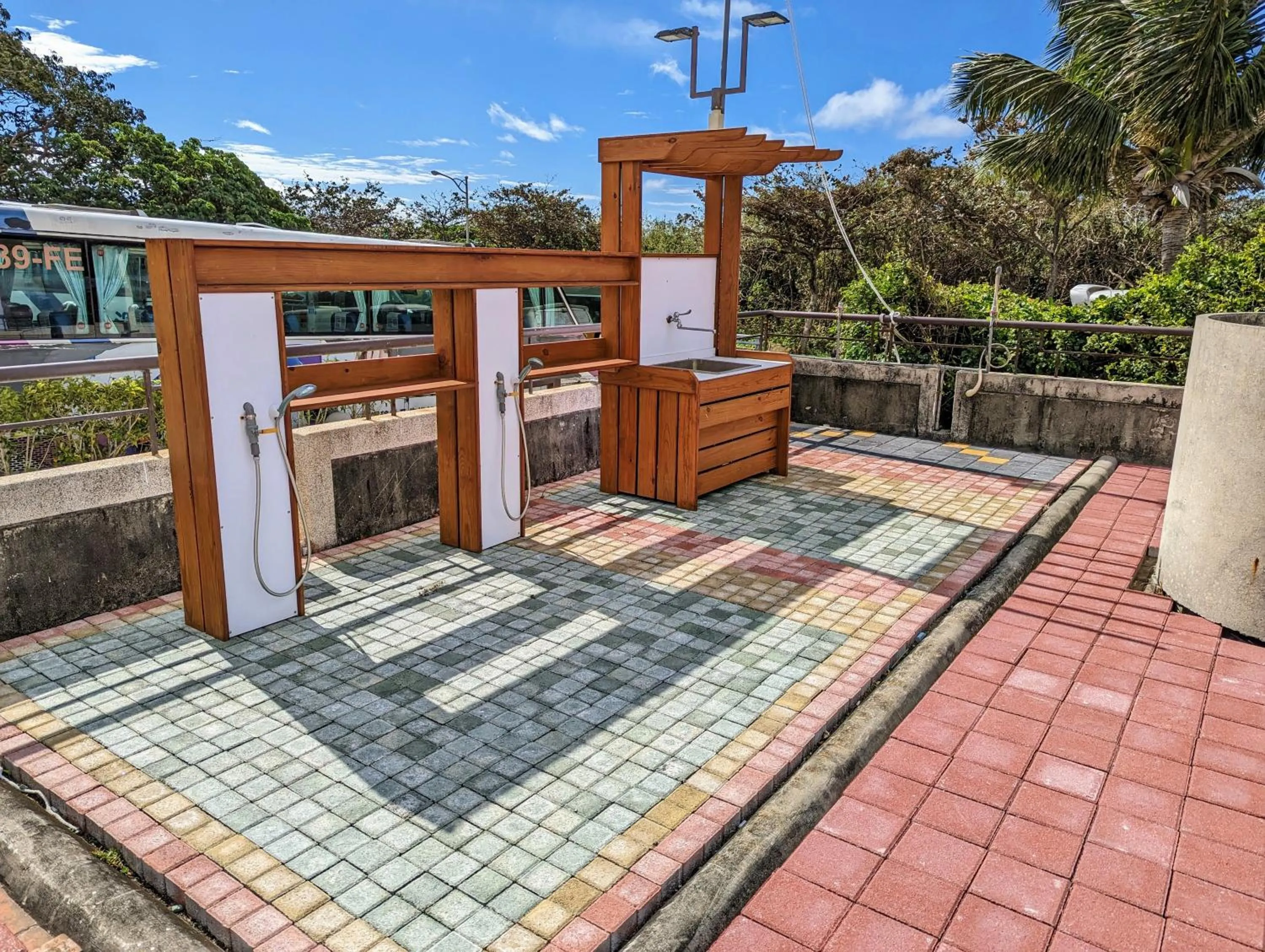 Pets in Howard Kenting Wonder House