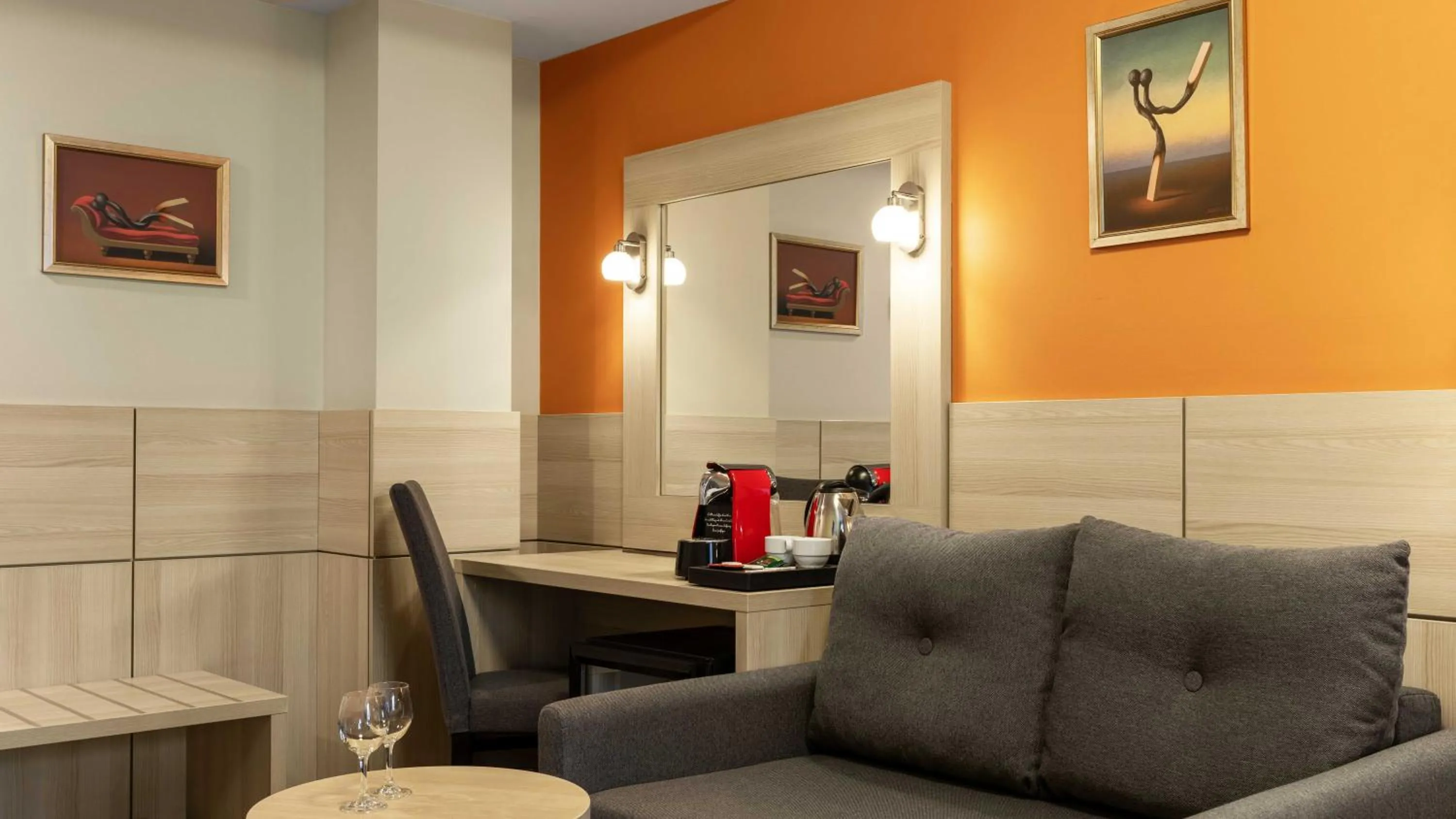 Coffee/tea facilities in Wellton Riga Hotel & SPA